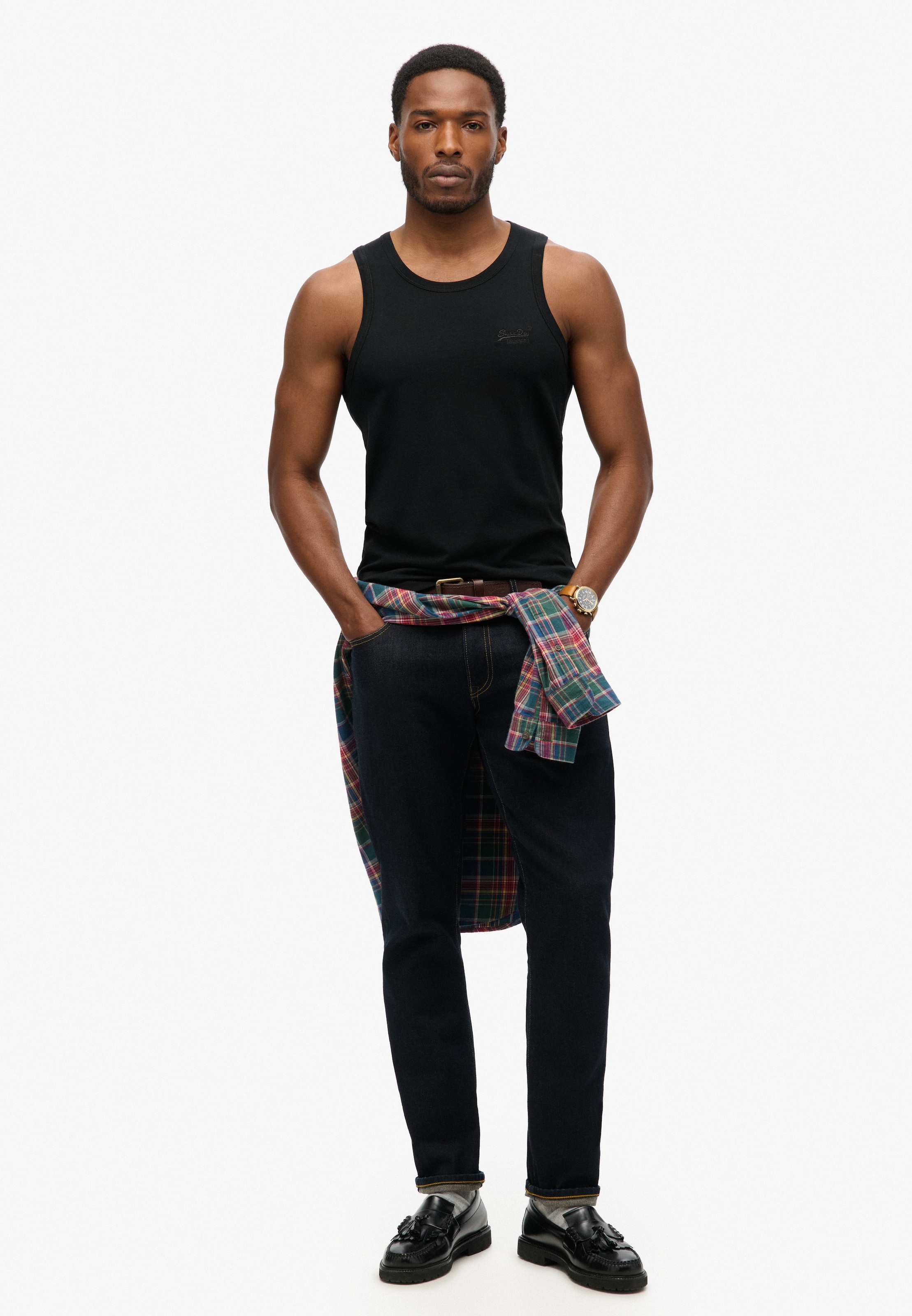 Superdry Tanktop »ESSENTIAL LOGO VEST UB« mit Markenlabel, aus Baumwolle und Single Jersey, Slim Fit, ärmellos