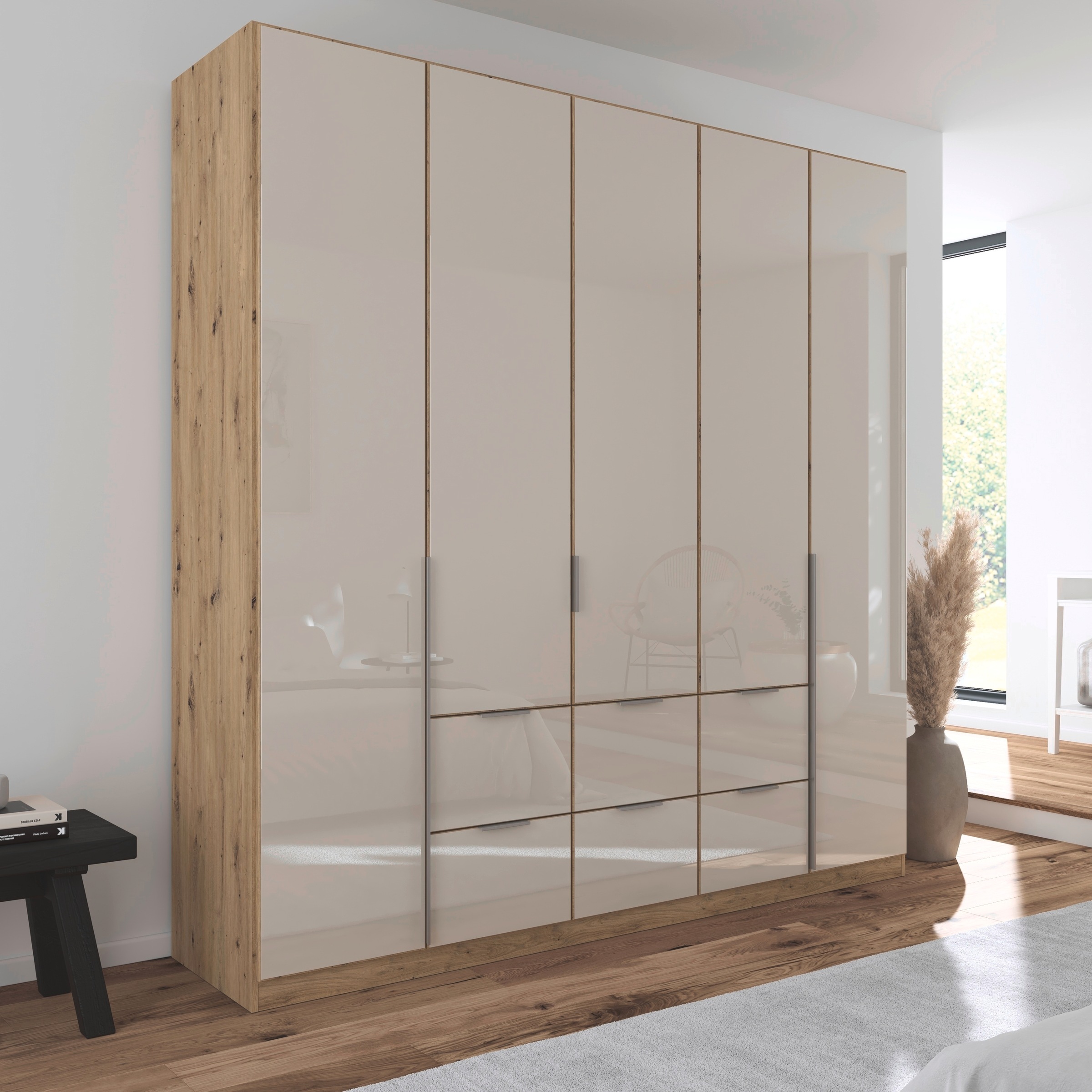 rauch Drehtürenschrank »Kleiderschrank Kleiderschränke Schrank Garderobe AGORDO mit Glasfront«, (in zwei Griff-Farben mit Glasfront), mit Außenschubkästen, in 6 Breiten und 2 Höhen MADE IN GERMANY