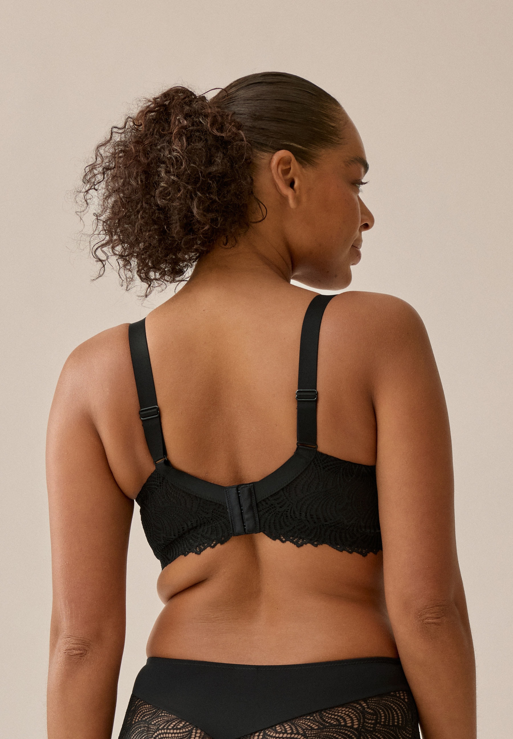 Naturana Schalen-BH »The Friday« 1 Stk. tlg., mit Bügel, mit Spitze, feminin, weich, bequem