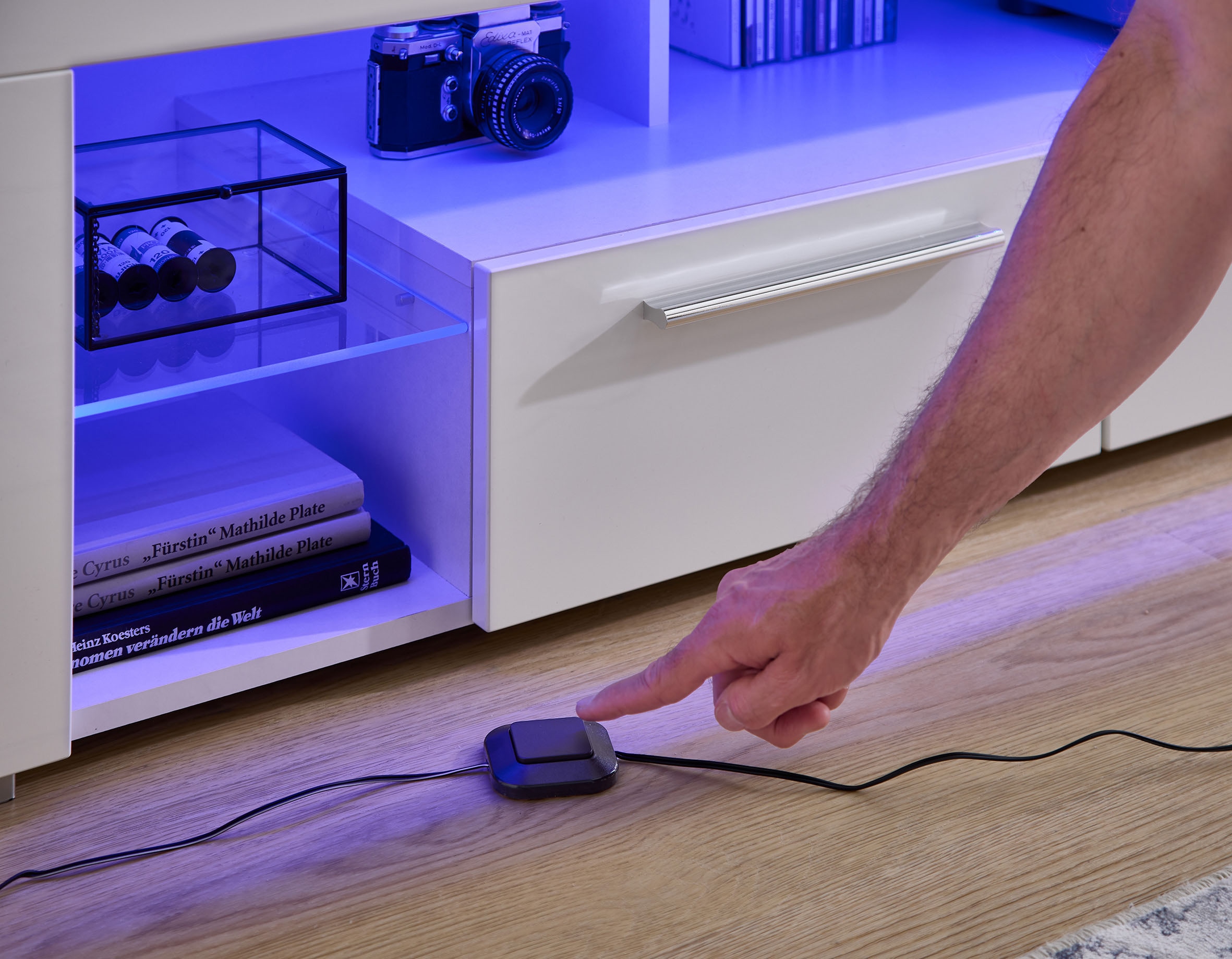 Stolkom TV-Schrank »Goal« 3 Schubkästen, 5 offenen Fächern, Stellmaß 200/44/44 cm