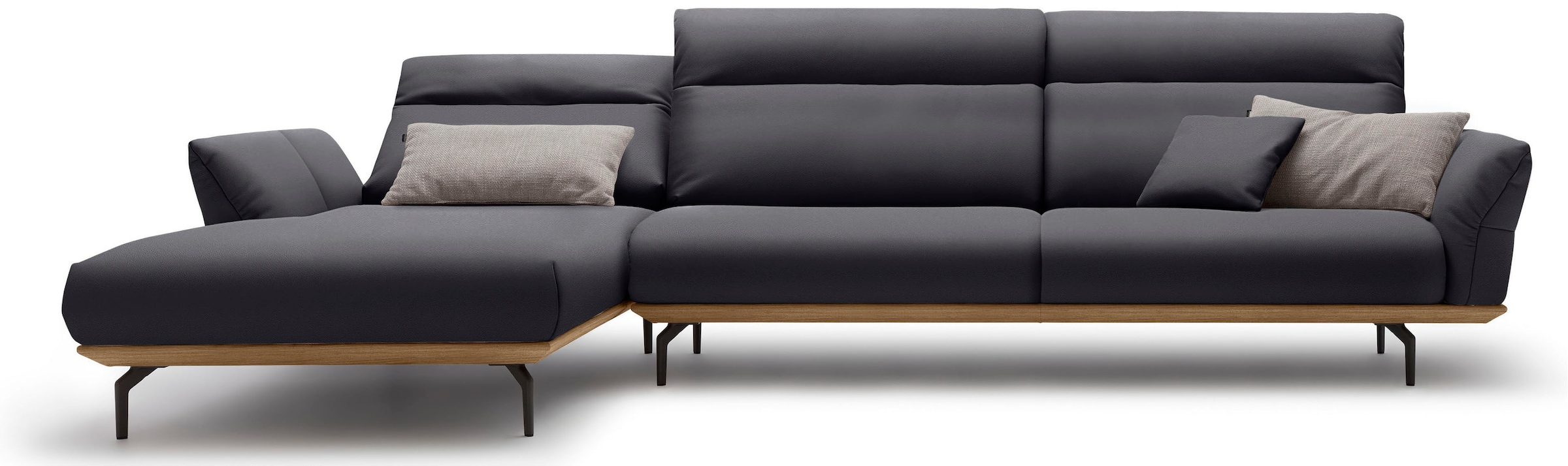 Creation BY ROLF BENZ Ecksofa »CR.460«, Sockel in Nussbaum, Winkelfüße in Umbragrau, Breite 338 cm