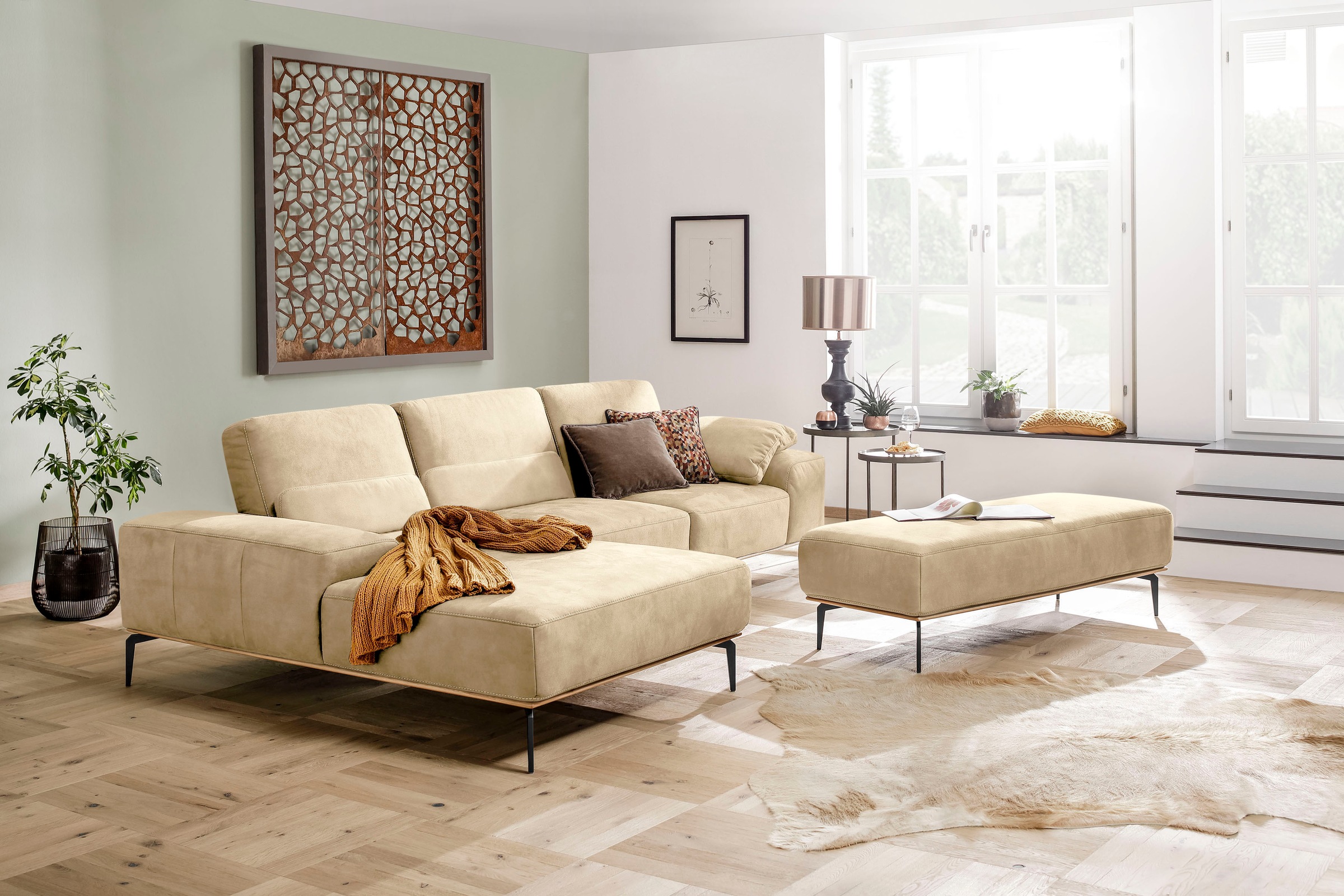 W.SCHILLIG Ecksofa »run, Designsofa mit tollem Sitzkomfort, bequem, L-Form«, mit Holzsockel, Füße in Schwarz pulverbeschichtet, Breite 319 cm