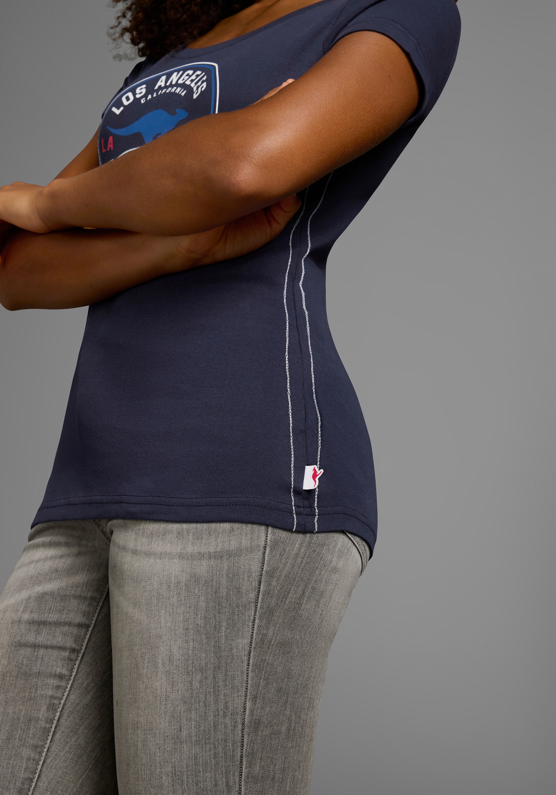 KangaROOS T-Shirt Kurzarm,  sehr figurbetont,  im Vintage-Design,  Rundhalsausschnitt