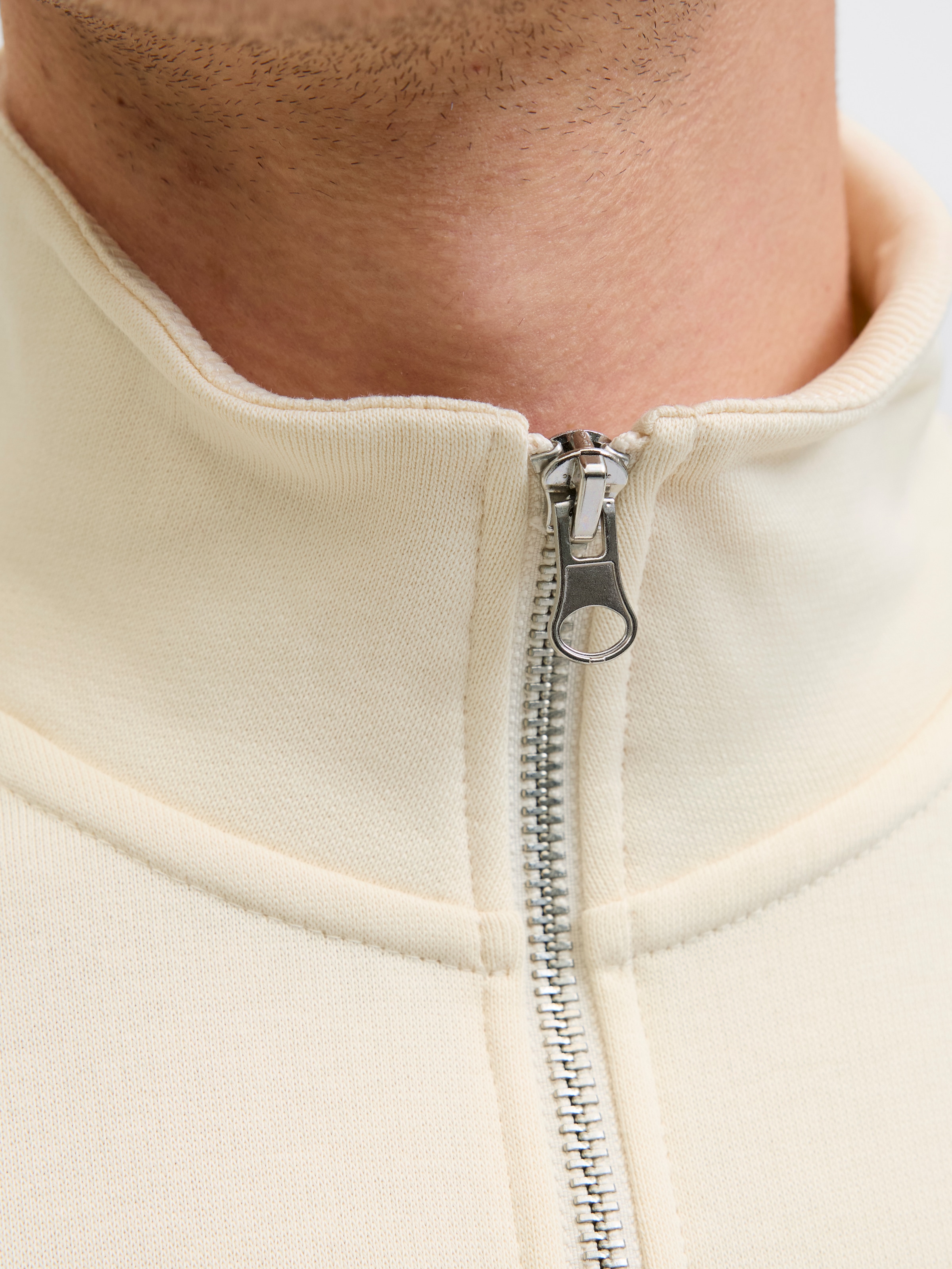 Jack & Jones Sweatshirt »JORNORREBRO EMB SWEAT HIGH NECK SN«
