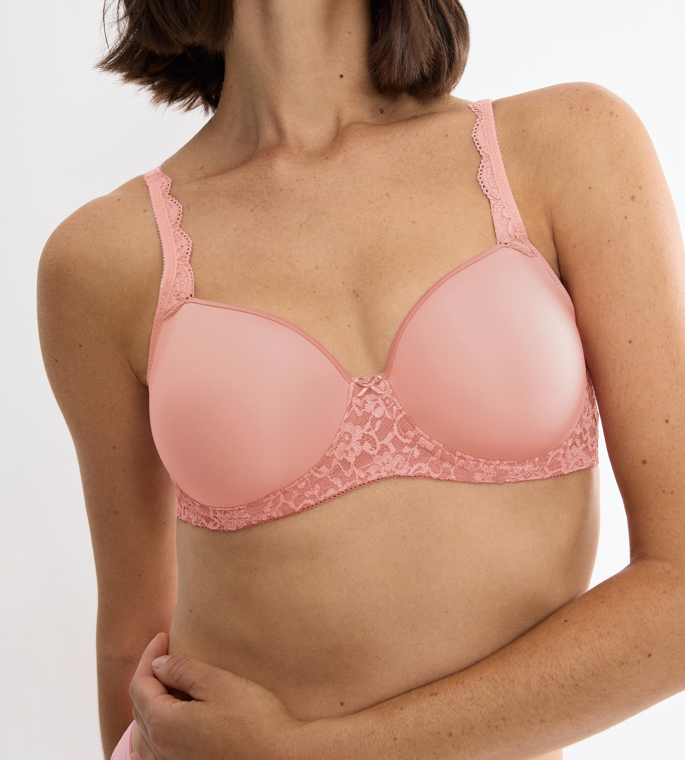 Triumph Bügel-BH »Amourette WP« Stretch-Spitze, glatte Cups, atmungsaktiv, leicht, feminin