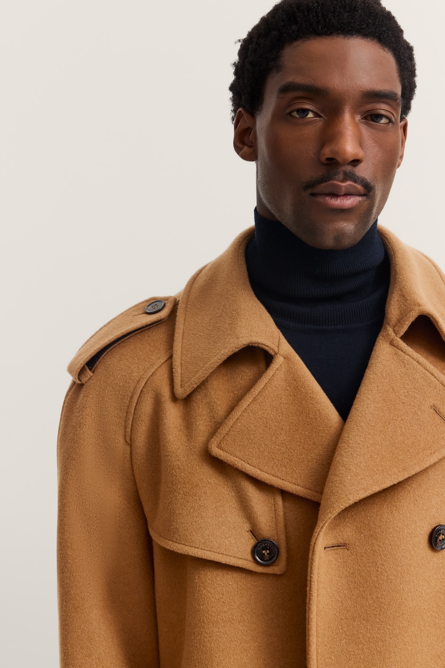 bugatti Trenchcoat »Modern Fit« zweireihig mit Gürtel, Woll-Kaschmir-Mix