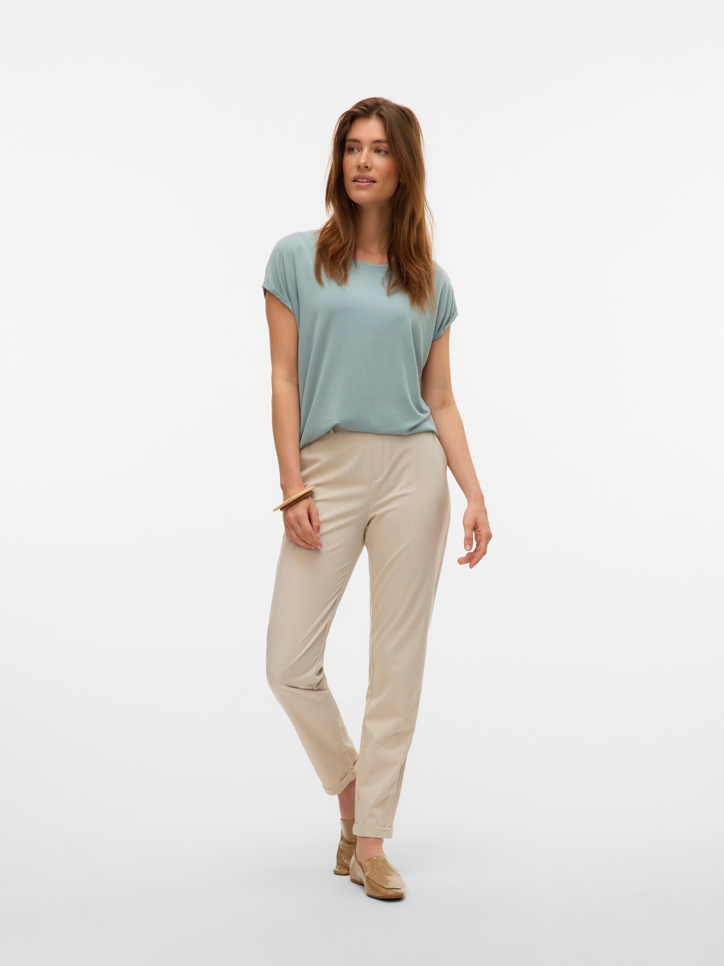 Vero Moda Rundhalsshirt »VMAVA PLAIN SS TOP GAJRS NOOS« Materialmix, regular fit