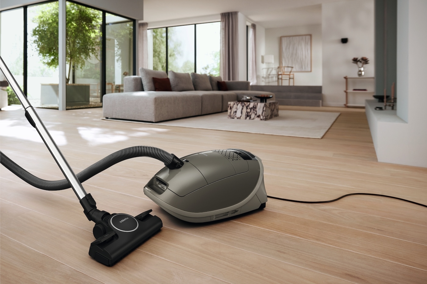 Miele Bodenstaubsauger »Guard M1 Silence mit ComfortFit, Nachfolger Complete C3 Silence«, 550 W, mit Beutel, Leises Reinigen mit 66 dB, Starke Saugleistung, höhenverstellbar