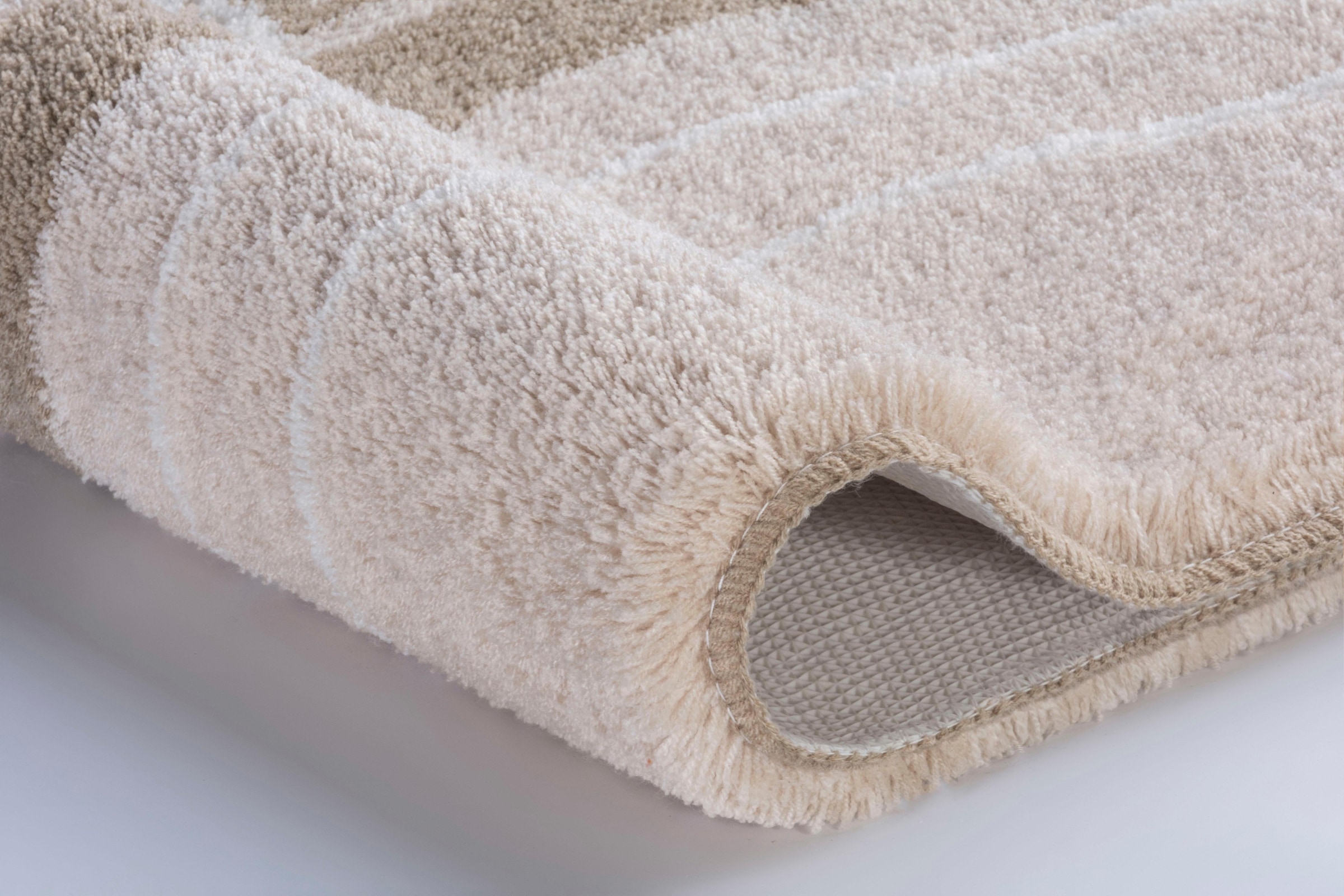 Kleine Wolke Badematte »Viola«, rutschhemmend beschichtet, fußbodenheizungsgeeignet, Badteppich, modernes Design, waschbar