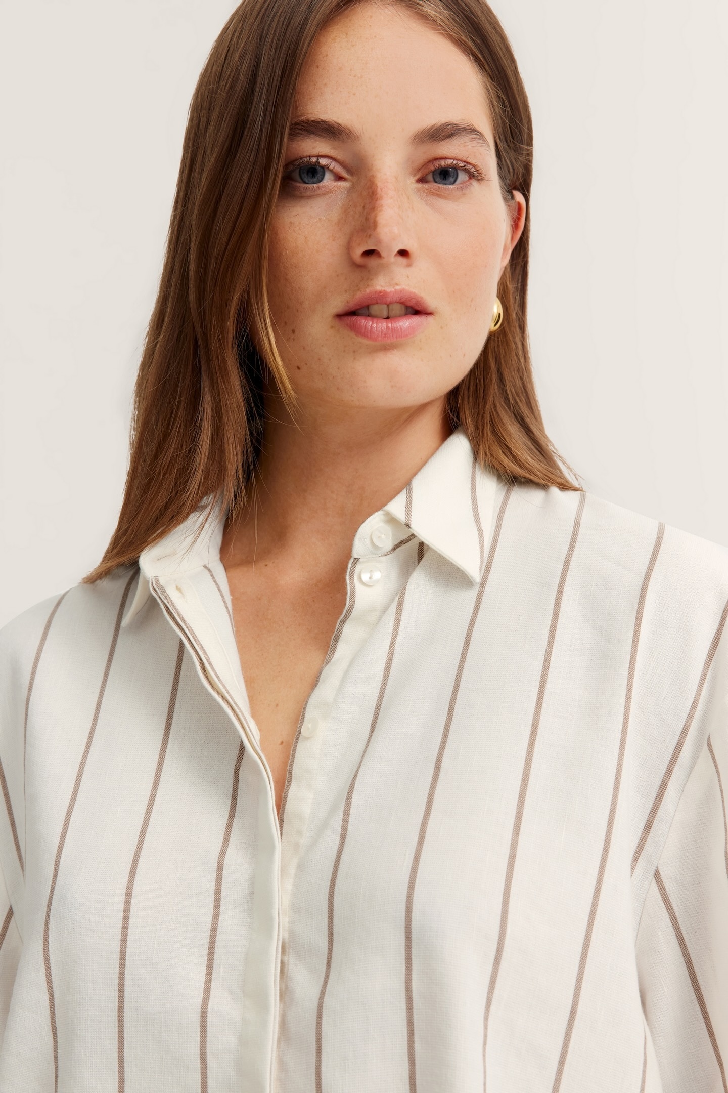 bugatti Kurzarmbluse aus Leinen-Mix