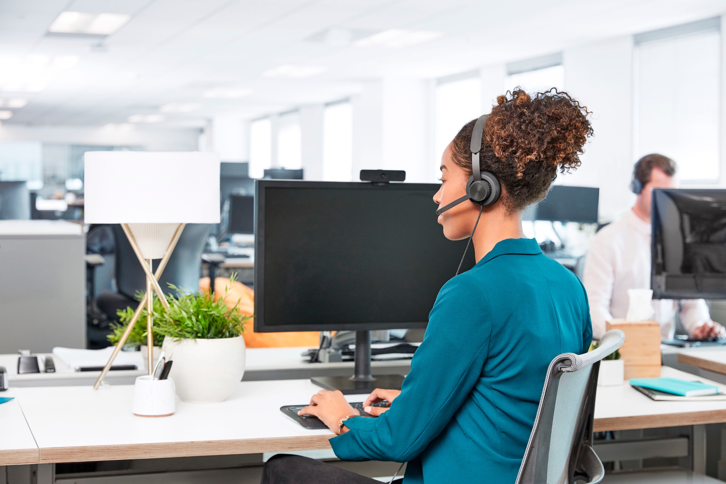 Logitech Kopfhörer »Zone Wired UC«, integrierte Steuerung für Anrufe und Musik