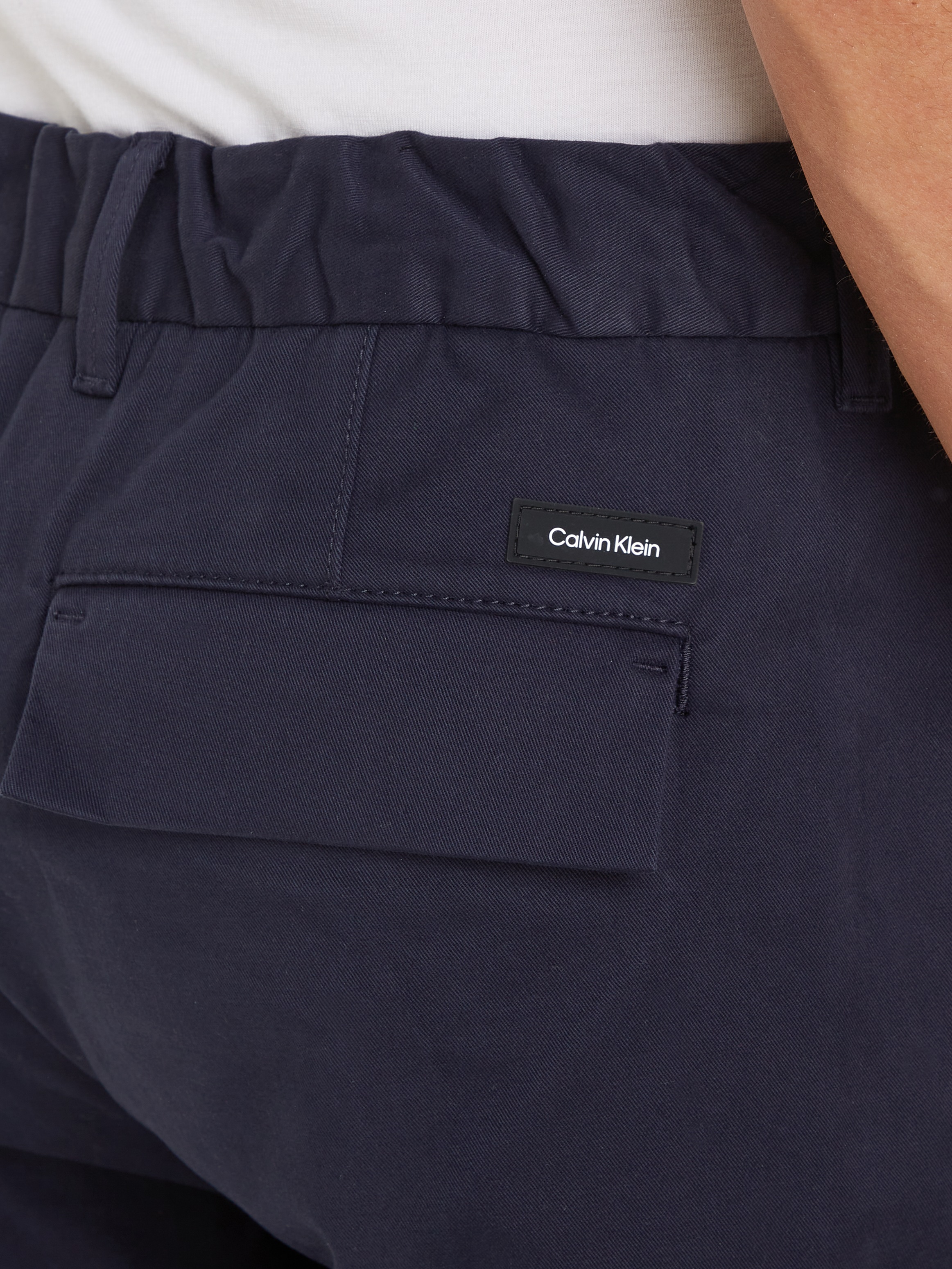 Calvin Klein Bügelfaltenhose »MODERN TWILL TAPERED PLEAT PANTS«  mit Logoprägung