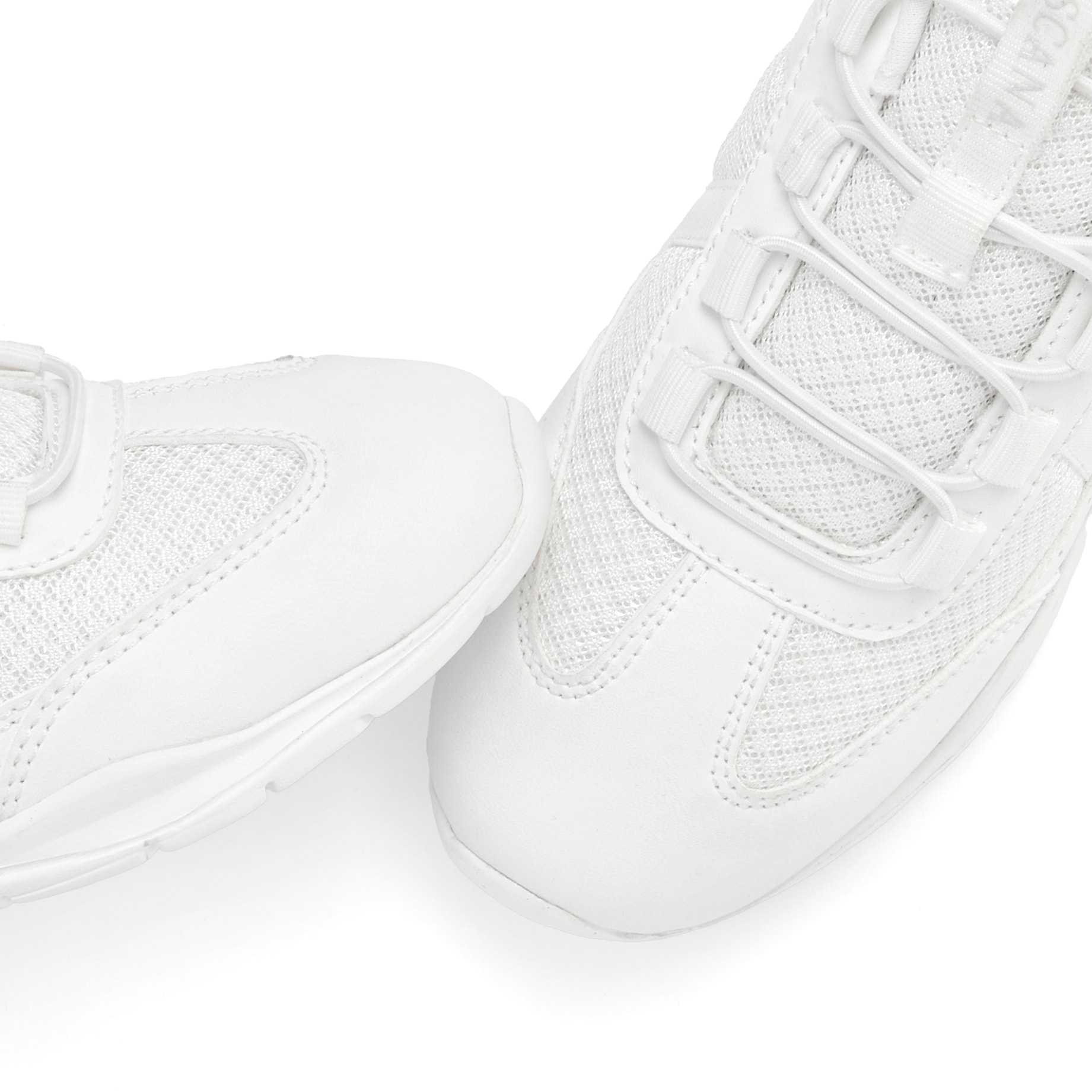 LASCANA Sneaker »Freizeitschuh, Halbschuh,«, zum Reinschlüpfen mit elastischen Schnürbändern VEGAN
