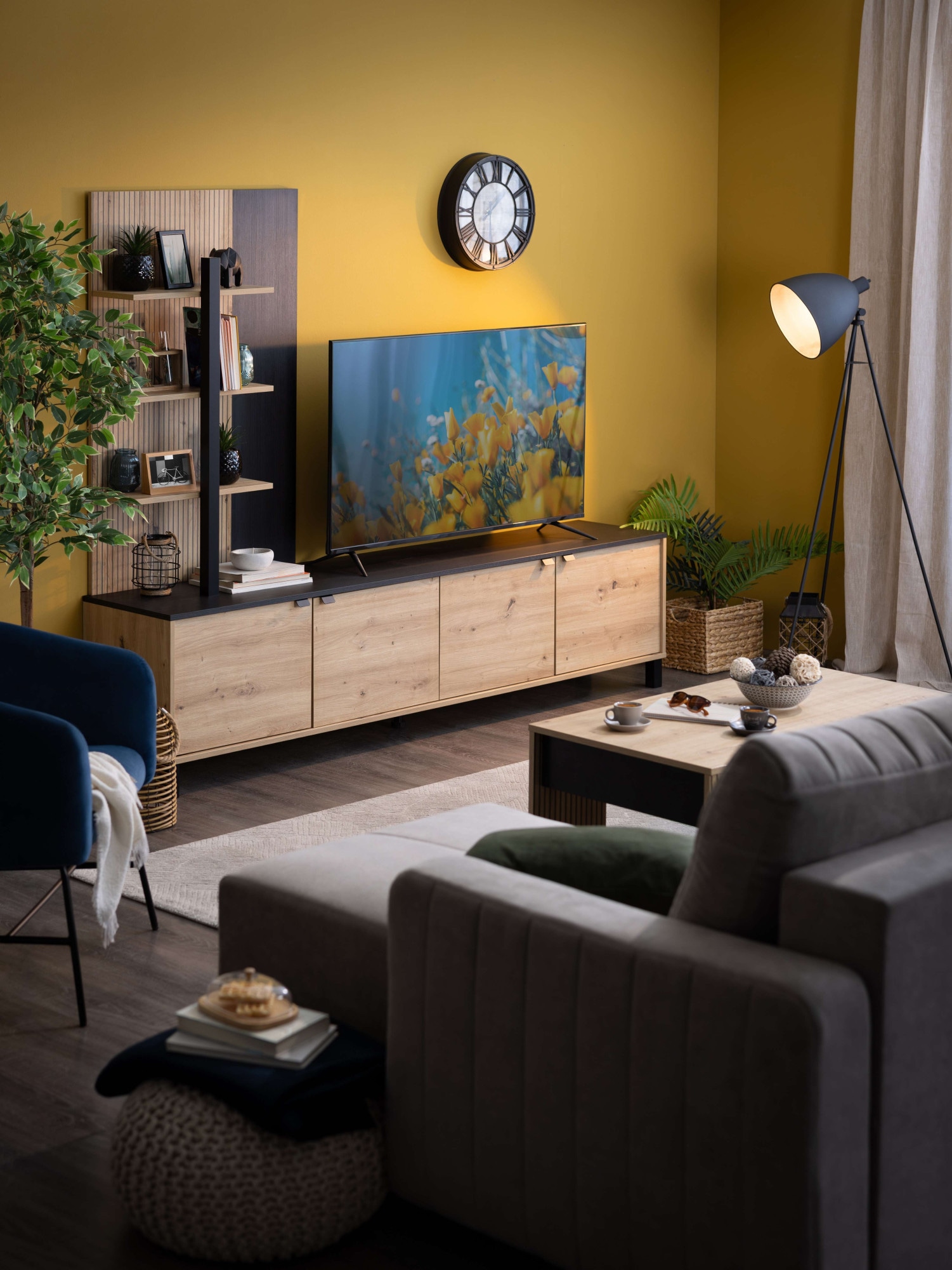 Home affaire Wohnwand »Margate inkl.TV-Board und Standregal«, 208 cm, mit dekorativen schwarzen Streifen, metallgriffe