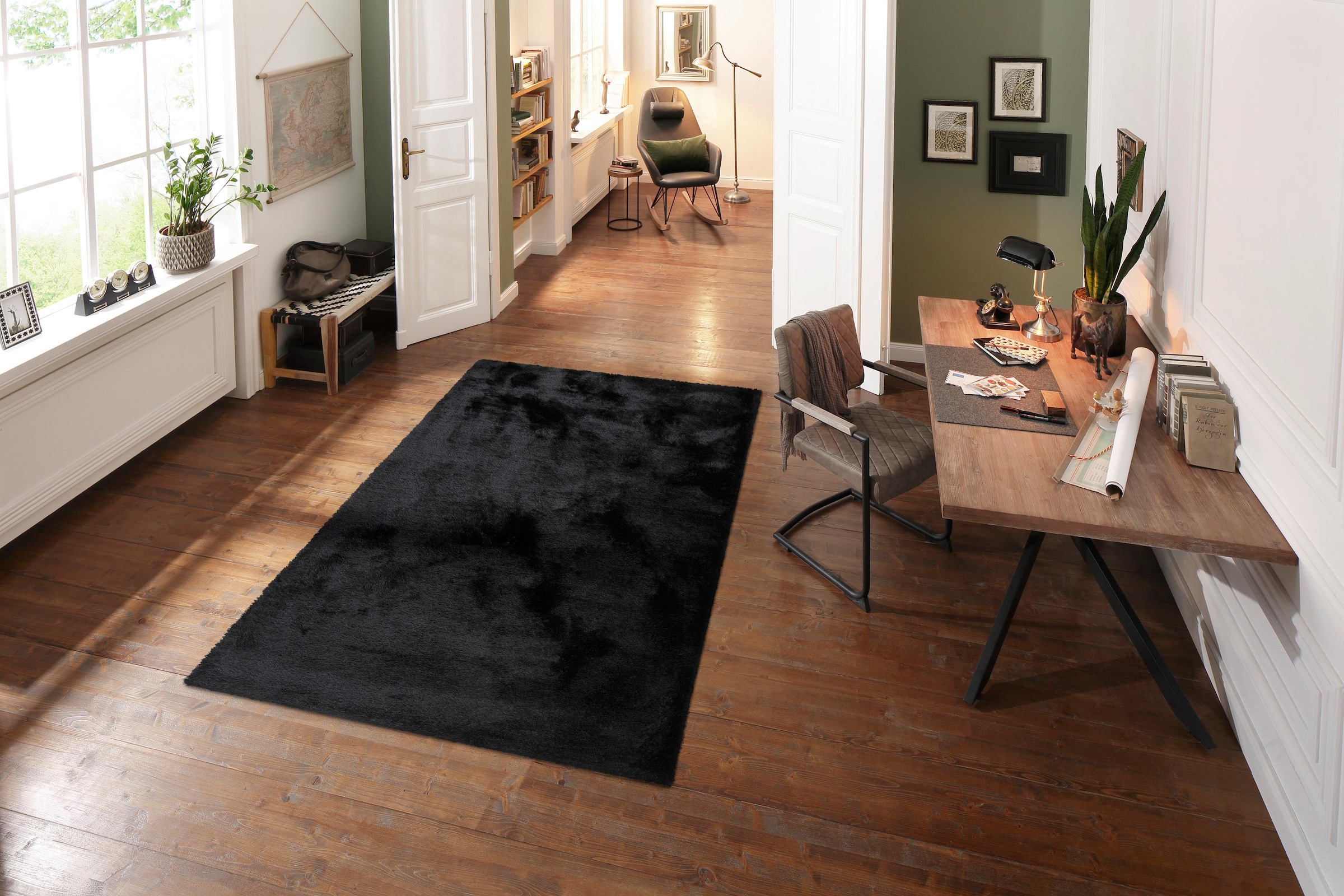 Bild von Bruno Banani Hochflor-Teppich »Dana Teppich, leichter Glanz«, rechteckig, uni, weich, Mikrofaser Teppiche, Wohnzimmer, Schlafzimmer, Esszimmer