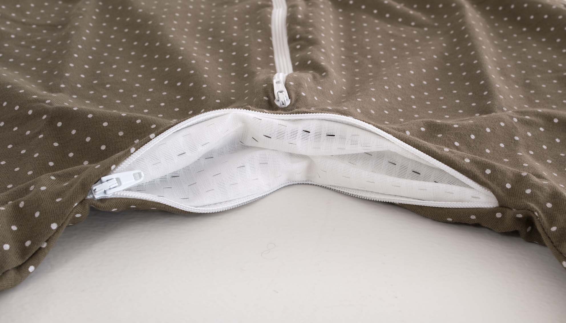 Träumeland Babyschlafsack »Schlafanzug light TO GO Baumwolle Pünktchen oliv«, (1 tlg.)