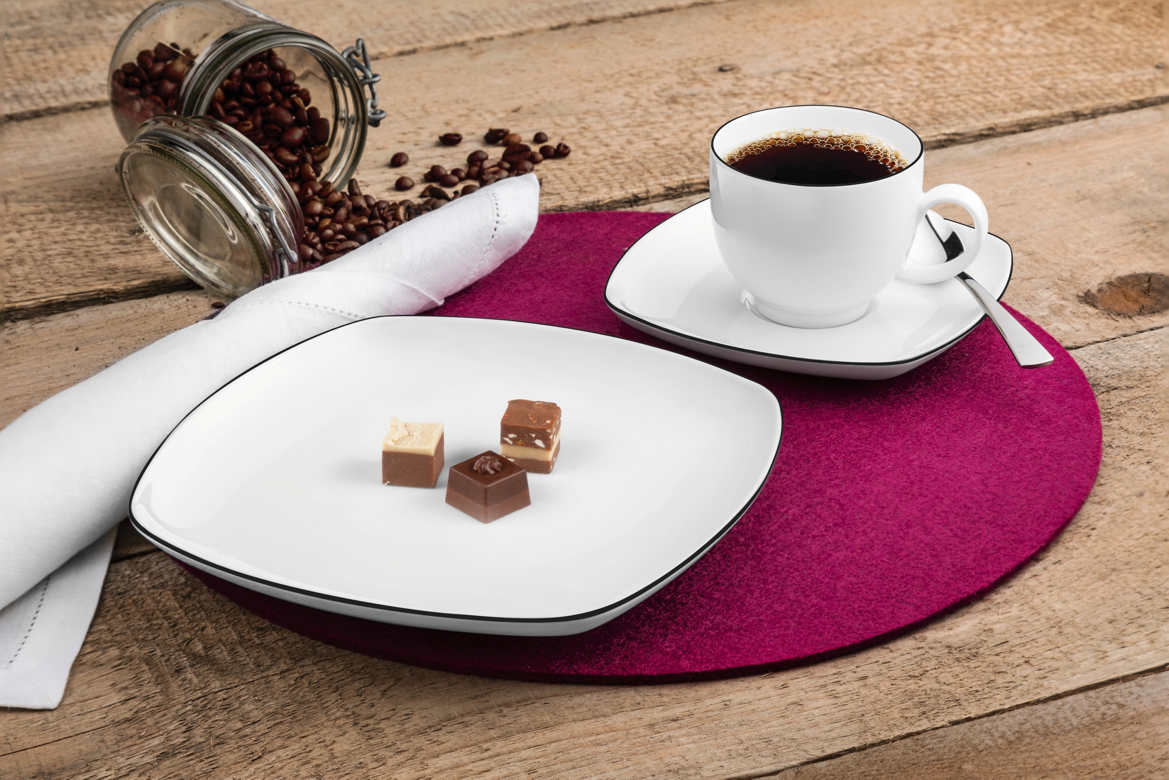 Seltmann Weiden Kaffeeservice »Geschirr-Set, Service Lido Black Line«, (Set, 18 tlg.), Tassen, Untertassen, Teller, 18 Teile, für 6 Personen, Made in Germany