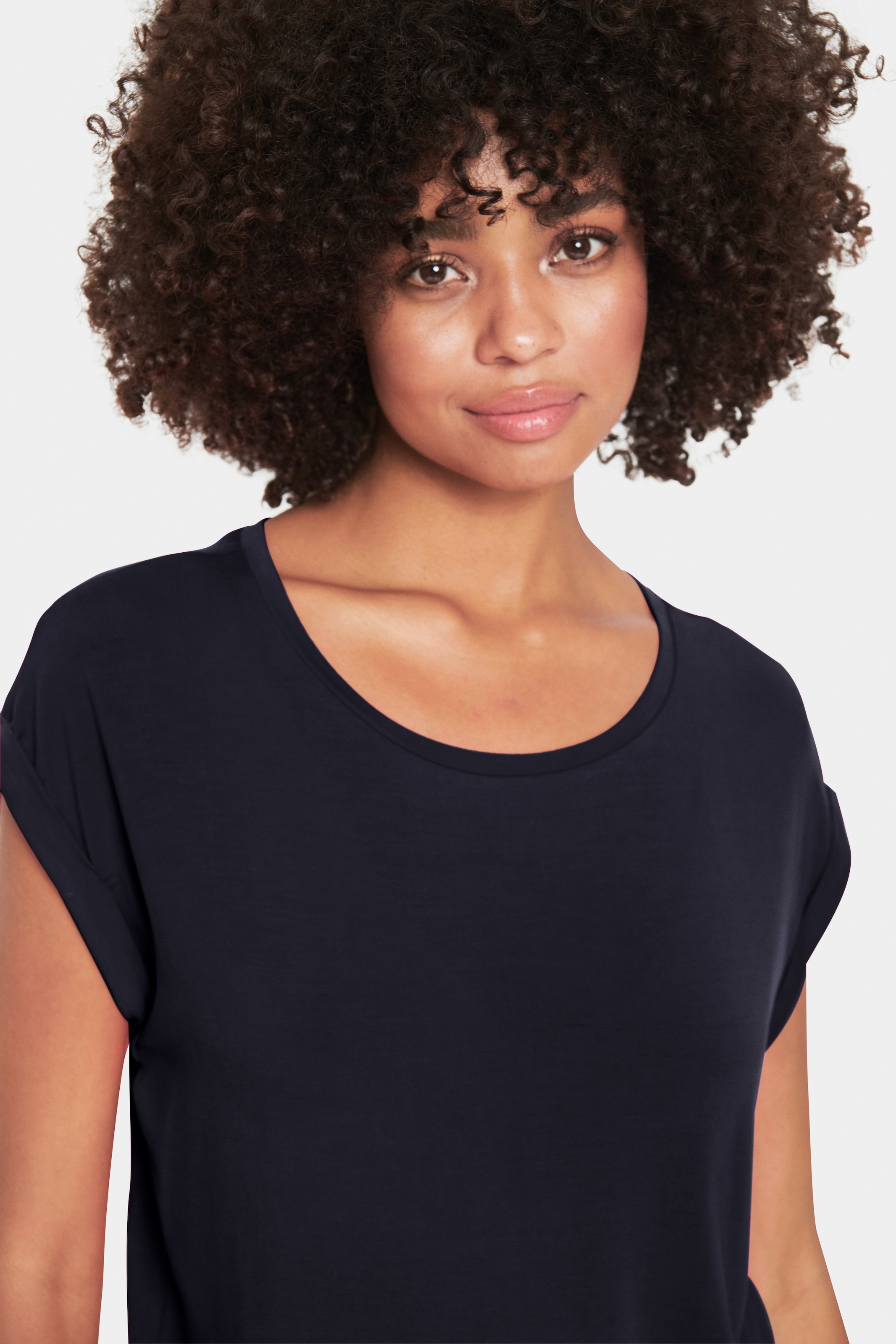 Saint Tropez Rundhalsshirt Basic in edler LYOCELL Qualität