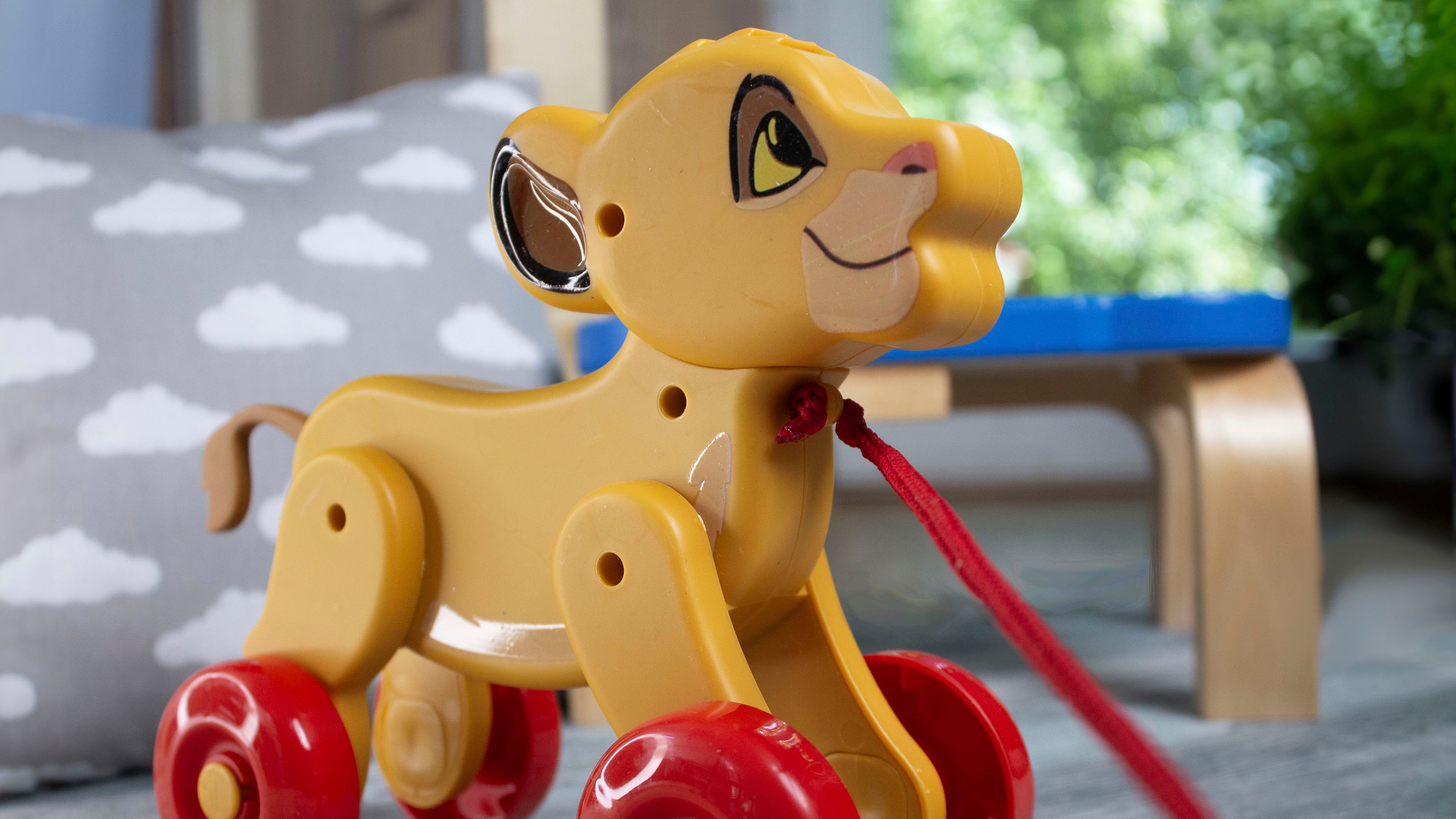 Clementoni® Nachziehspielzeug »Disney Baby, Nachzieh-Simba«, Made in Europe; FSC® - schützt Wald - weltweit