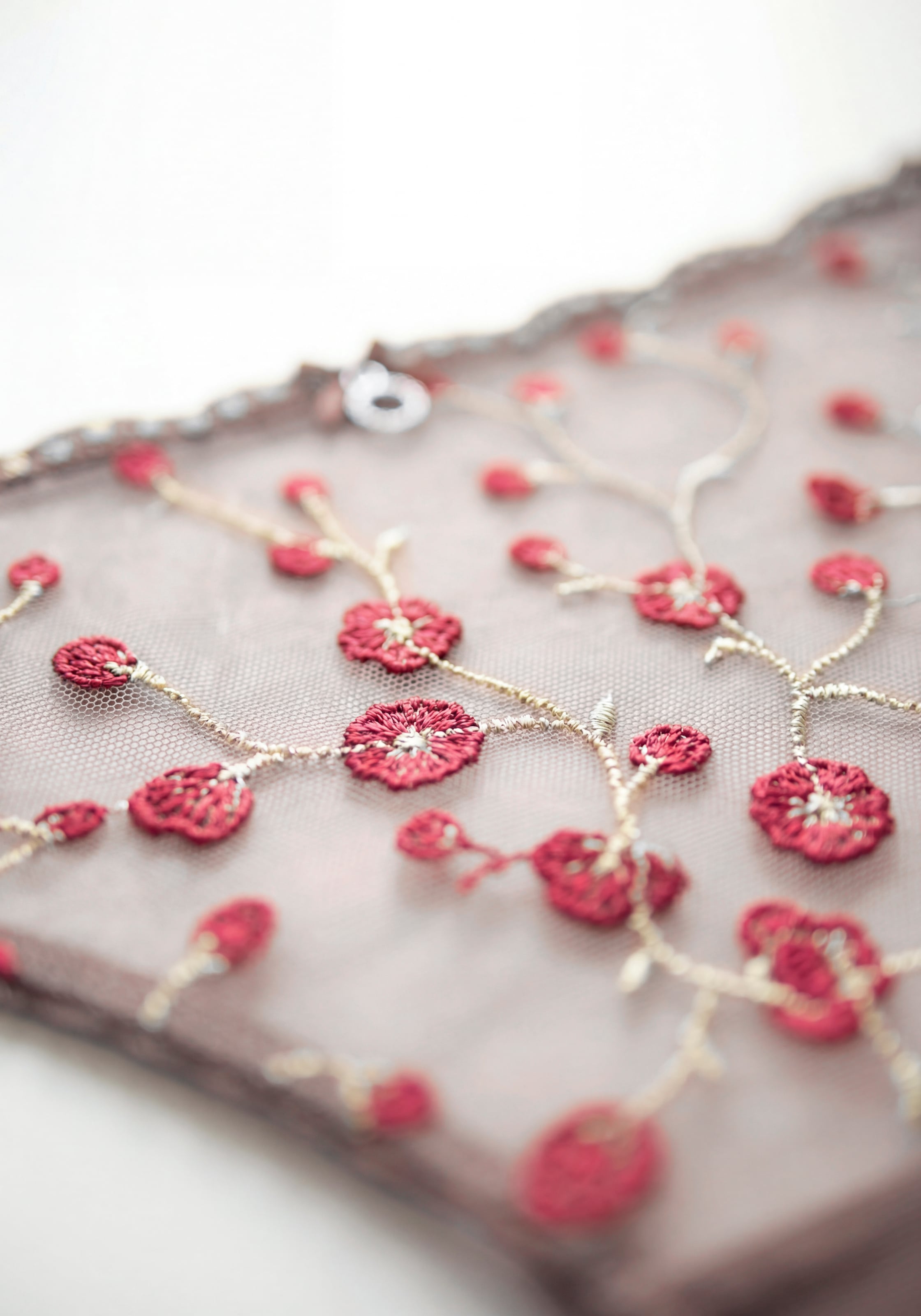 s.Oliver String aus Spitze mit Blumenstickerei