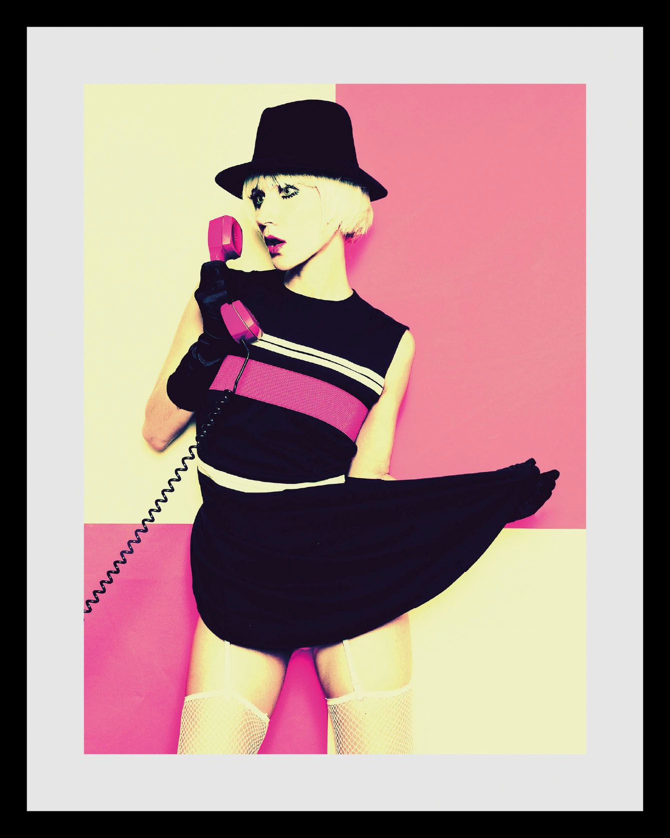 queence Bild »Call me Maybe«, Frau-Bilder von Frauen-Art-Kunst-Fashion-Mode günstig online kaufen