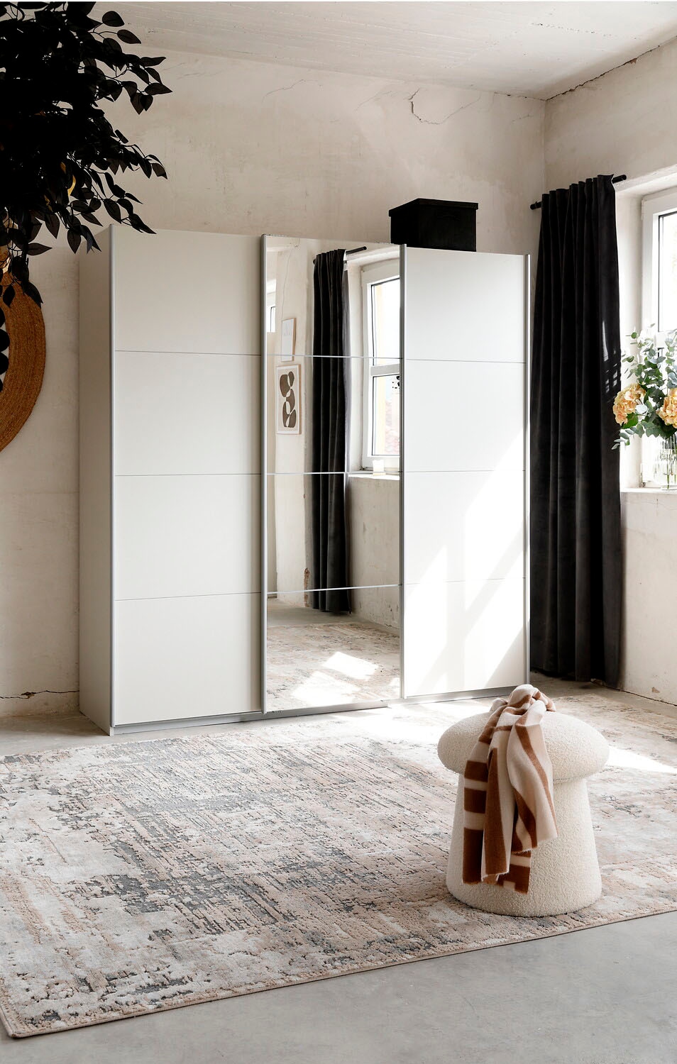 rauch Schwebetürenschrank »Kleiderschrank Schrank Garderobe AGORDO«, Top Innenausstattung, in 4 Breiten und 2 Höhen MADE IN GERMANY