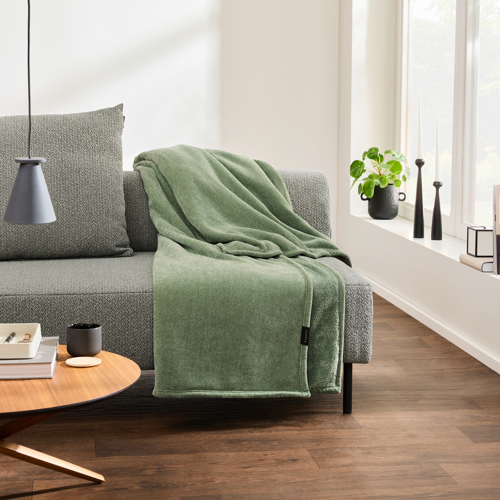 bugatti Wohndecke »bugatti Wohndecke Doppio Soft«, mit hochwertiger Haptik