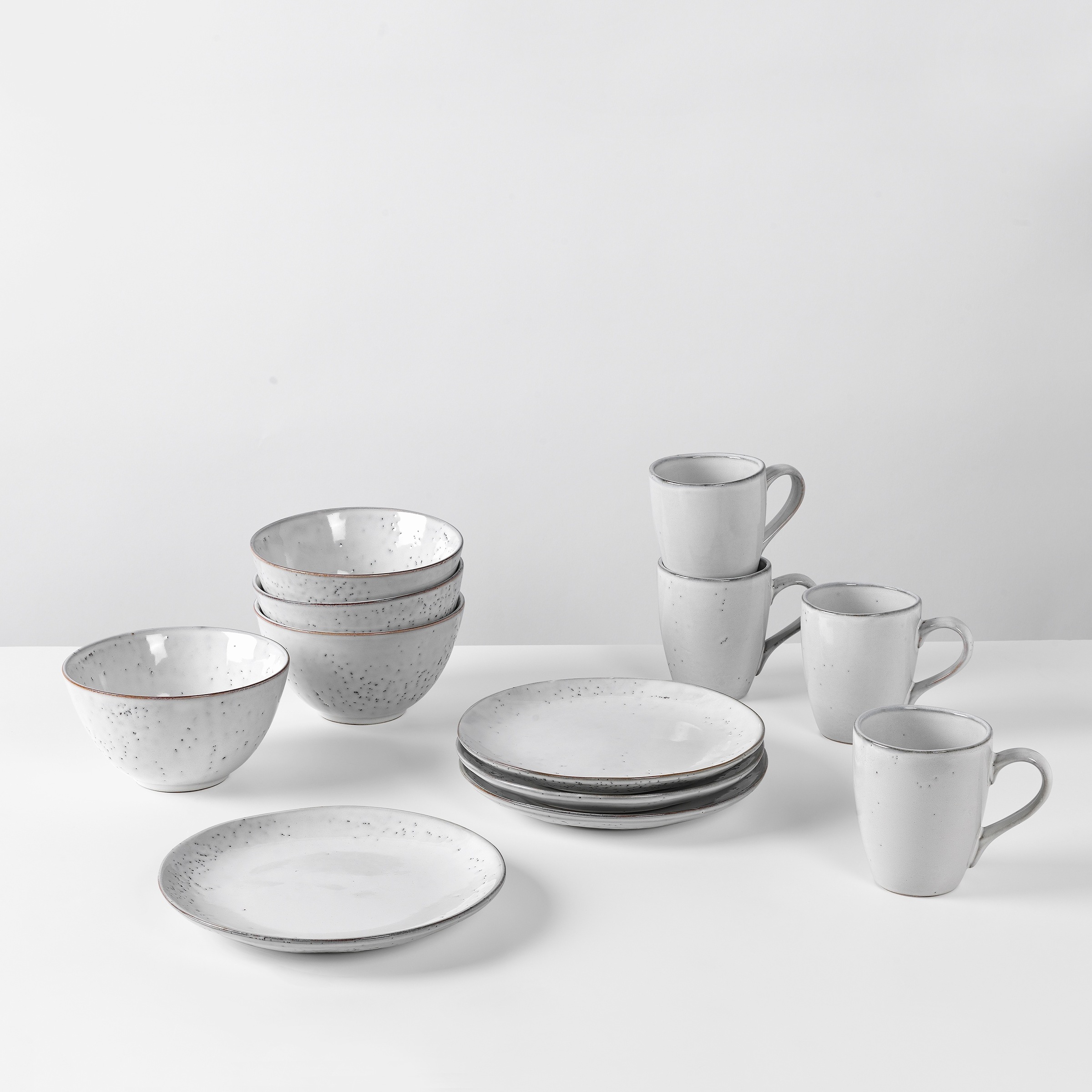 Broste Copenhagen Frühstücks-Geschirrset »Nordic Sand, inklusive Serviette Wilhemina«, (Set, 16 tlg.), Beliebte Geschirr Sets Exclusiv mit Geschenk