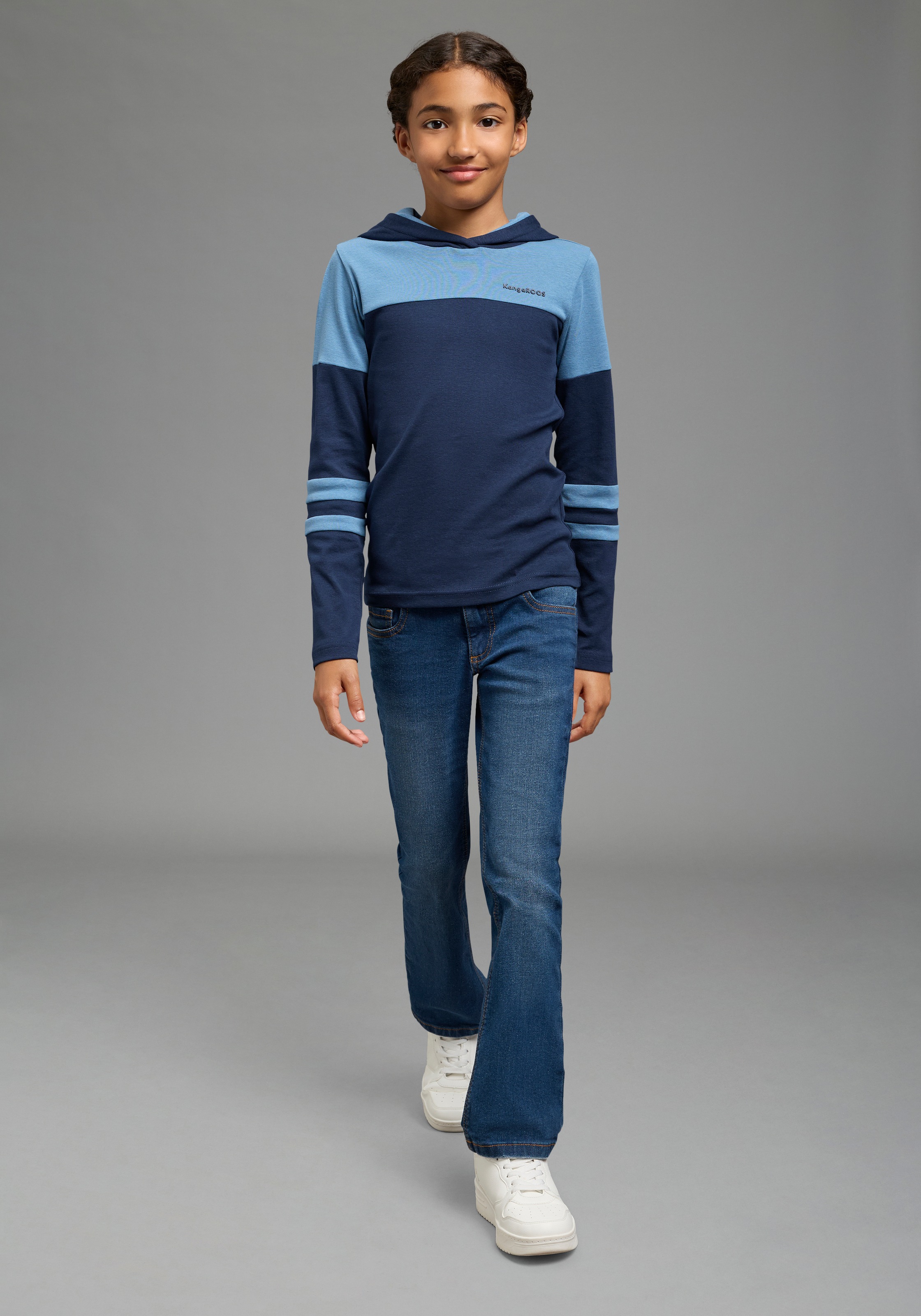 KangaROOS Langarmshirt »Kapuzenshirt in colorblocking Design« eng anliegende Passform, langärmlig, mit Kapuze, Logo-Stickerei