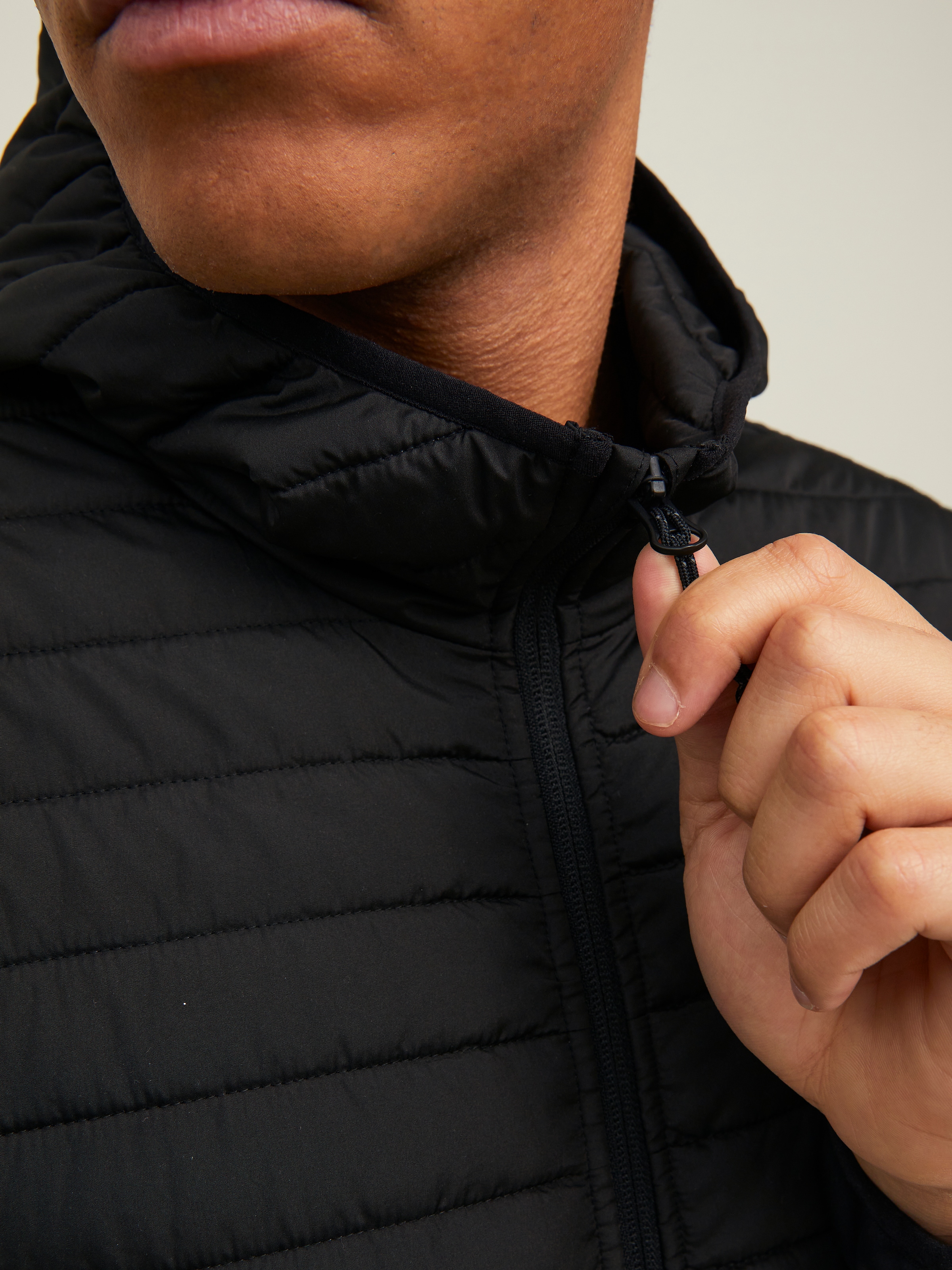 Jack & Jones Steppjacke »JJEMULTI mit Kapuze und Futter« mit Kapuze unifarben, modisch, regular fit, Polyester