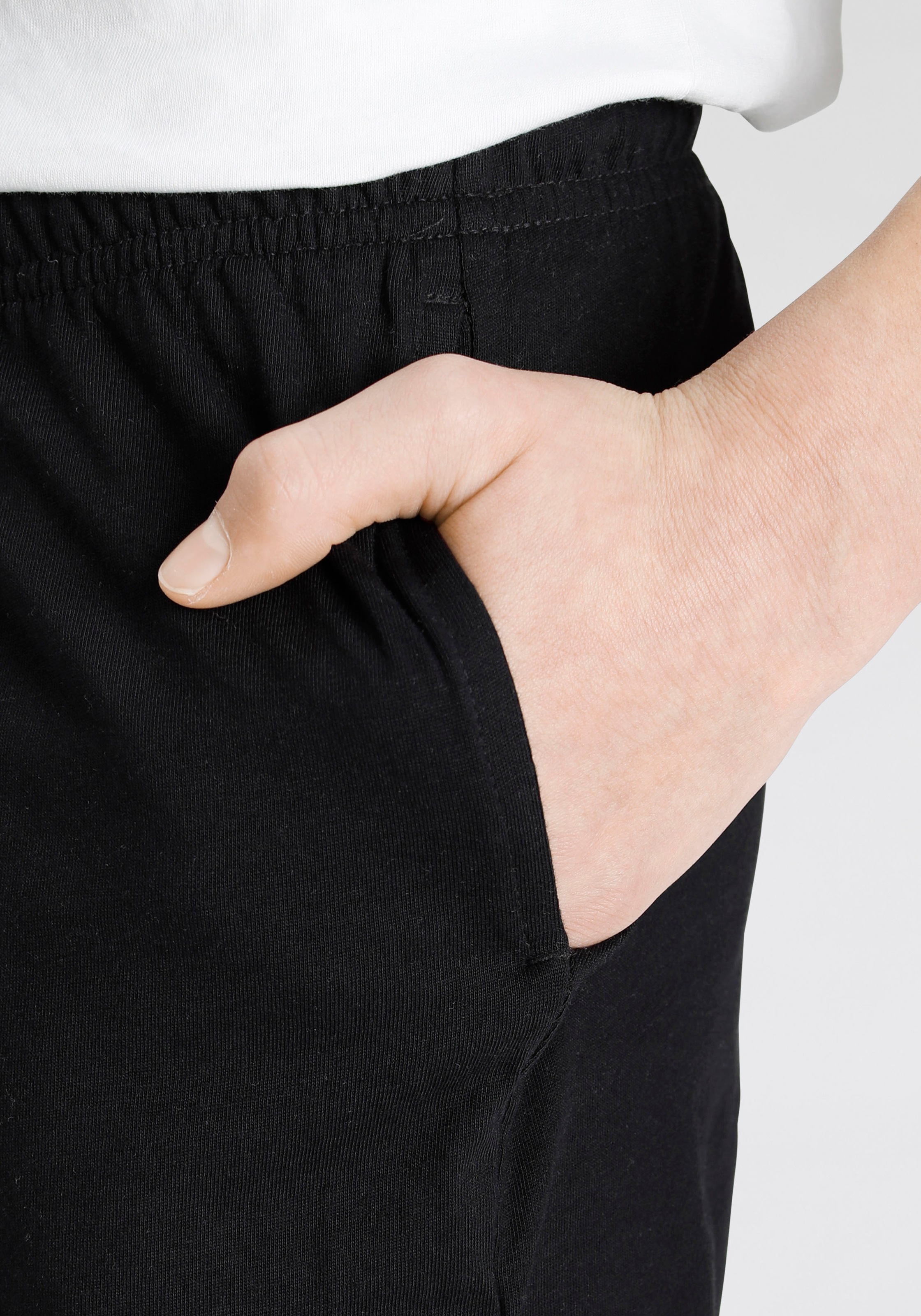 4. Bild von Champion Bermudas