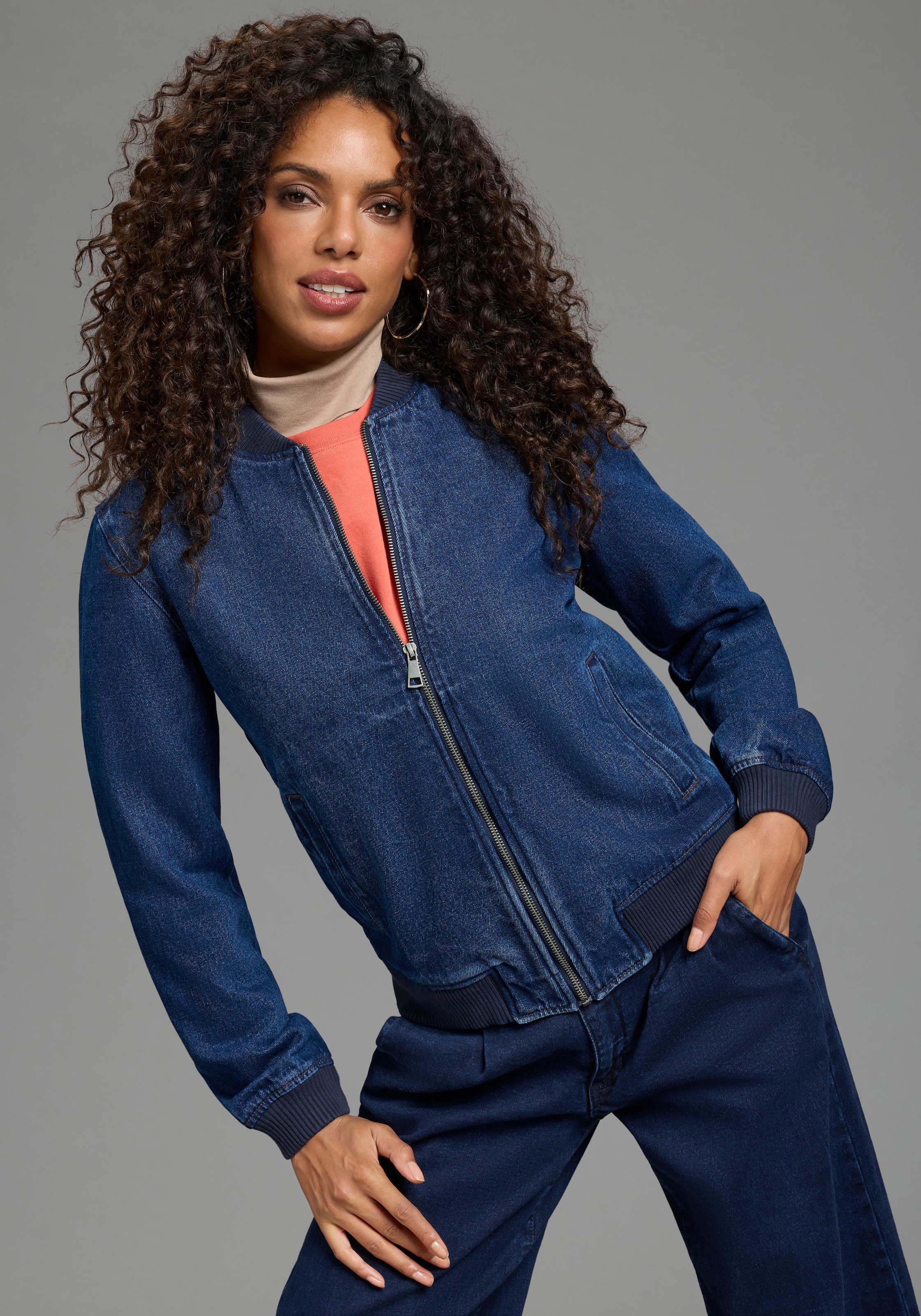 Arizona Jeansjacke »im winterlicheren Denim« hüftlang, Comfort Fit, mit Reißverschluss