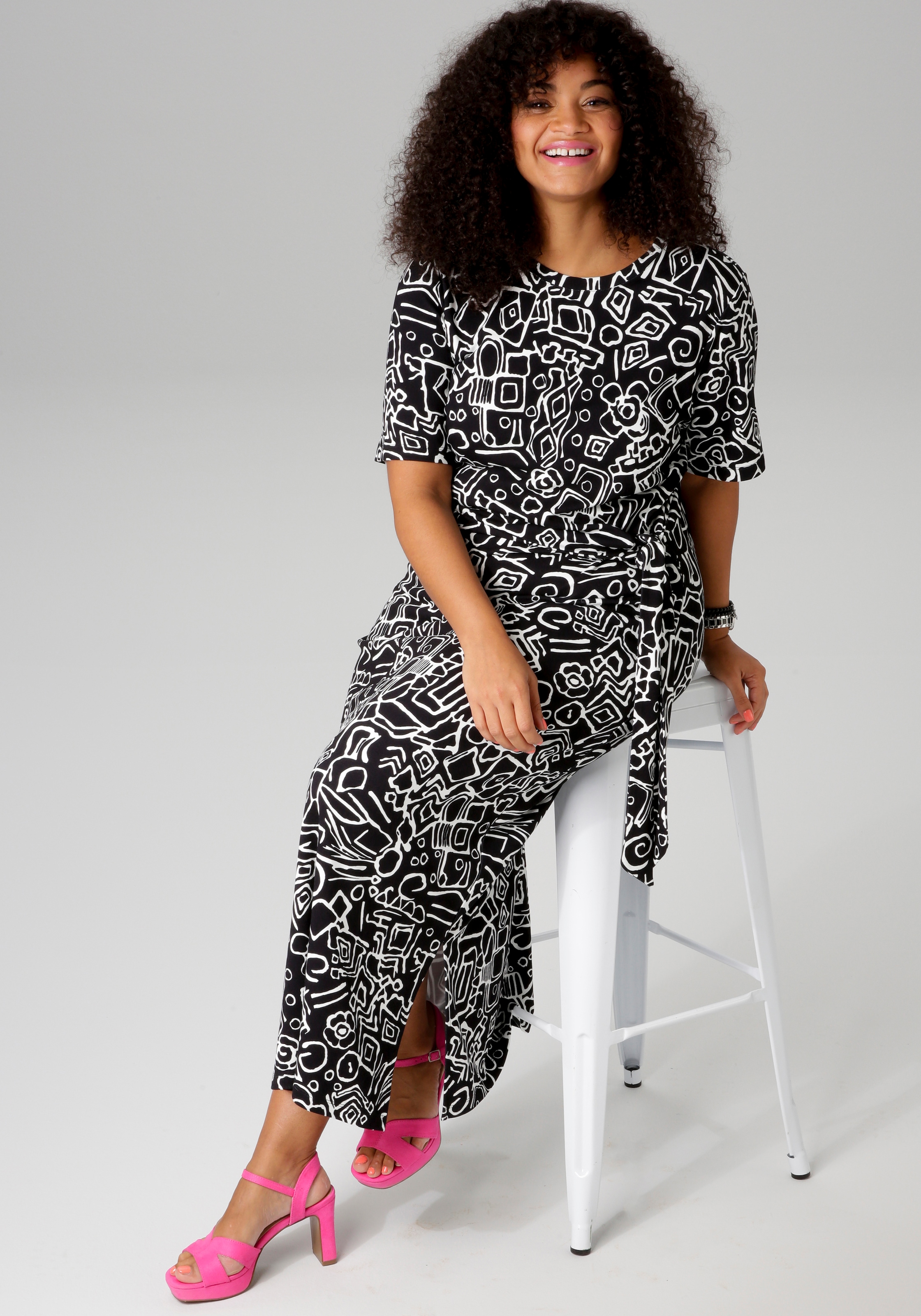 Aniston PLUS Maxikleid, in Wickel-Optik durch seitliches Bindeband
