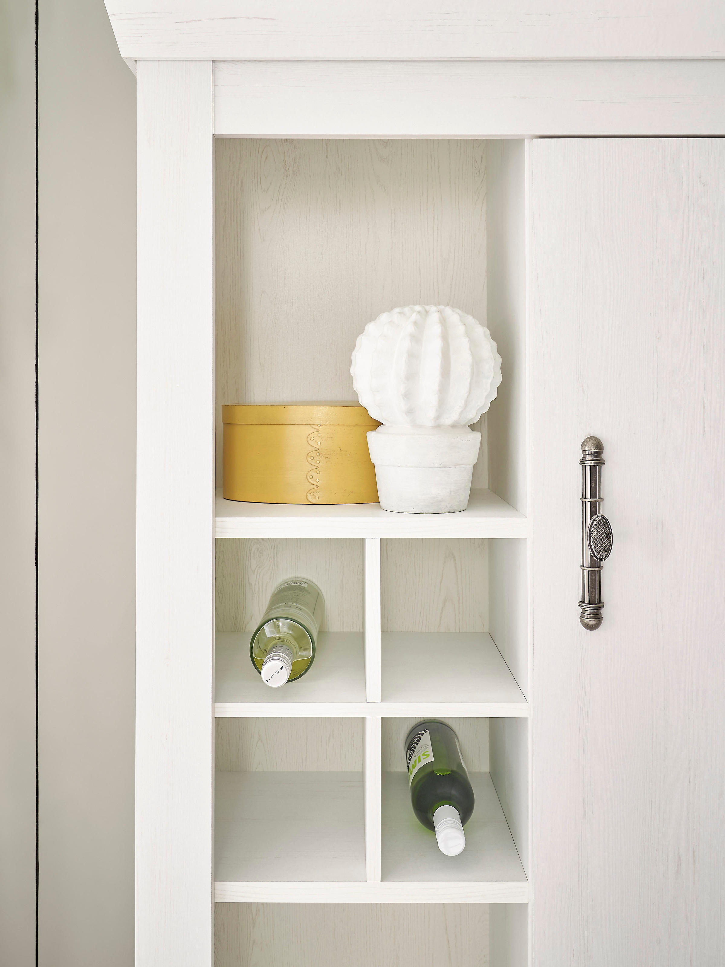 Home affaire Highboard »RAVENNA«, im romantischen Landhausstil, Griffe aus Metall, Höhe 146 cm
