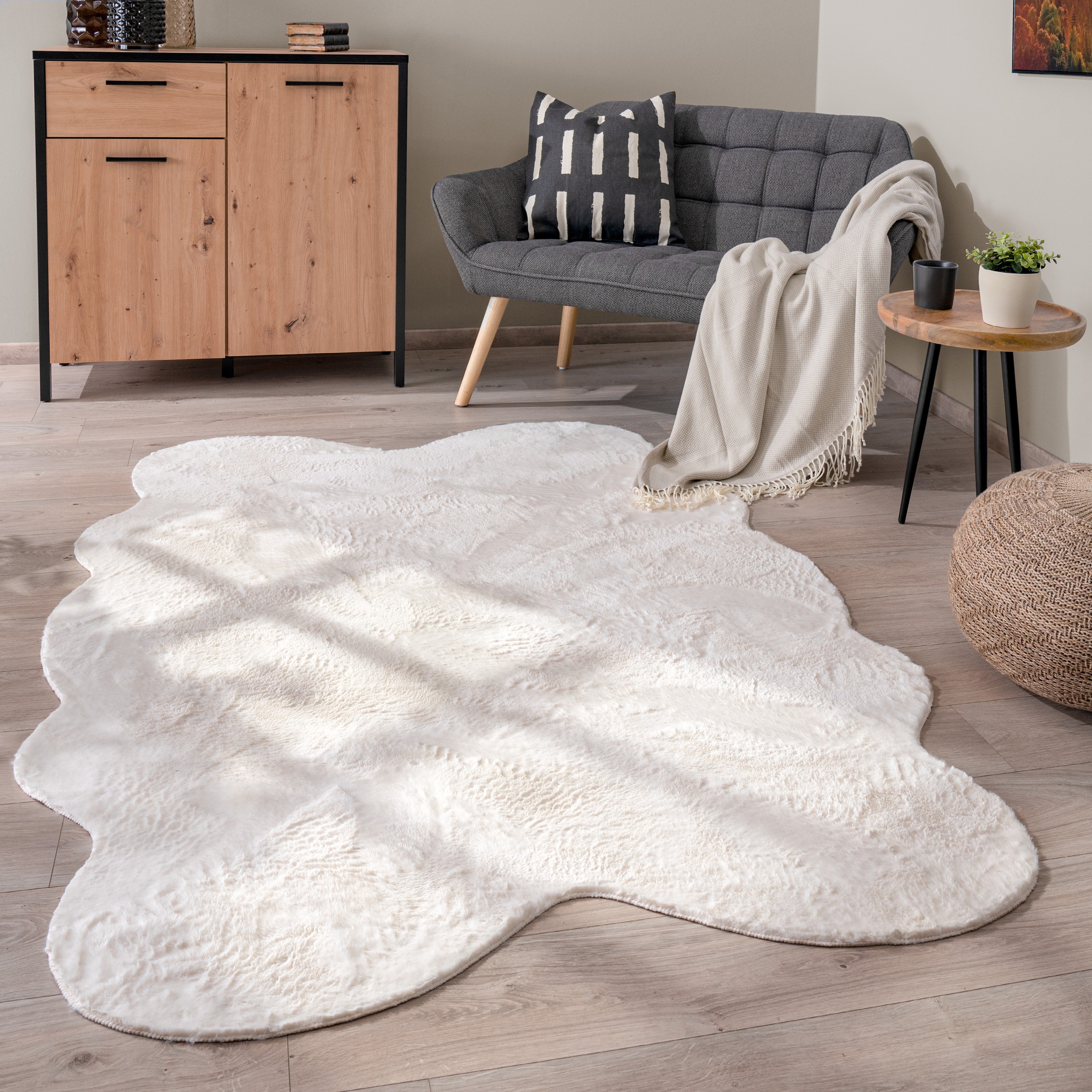 Paco Home Fellteppich »Pelt 640«, fellförmig, 16 mm Höhe, Kunstfell, Uni Fa günstig online kaufen