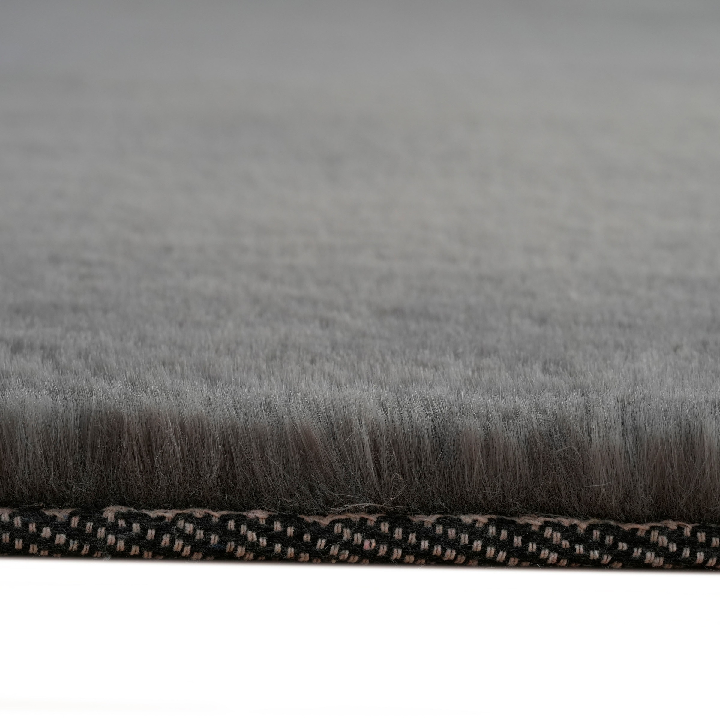 Bruno Banani Fellteppich »Rabbit 2, Kunstfell Teppich, Modern«, rechteckig, 25 mm Höhe, Kaninchenfell-Haptik, sehr weich, Wohnzimmer, Schlafzimmer, Esszimmer