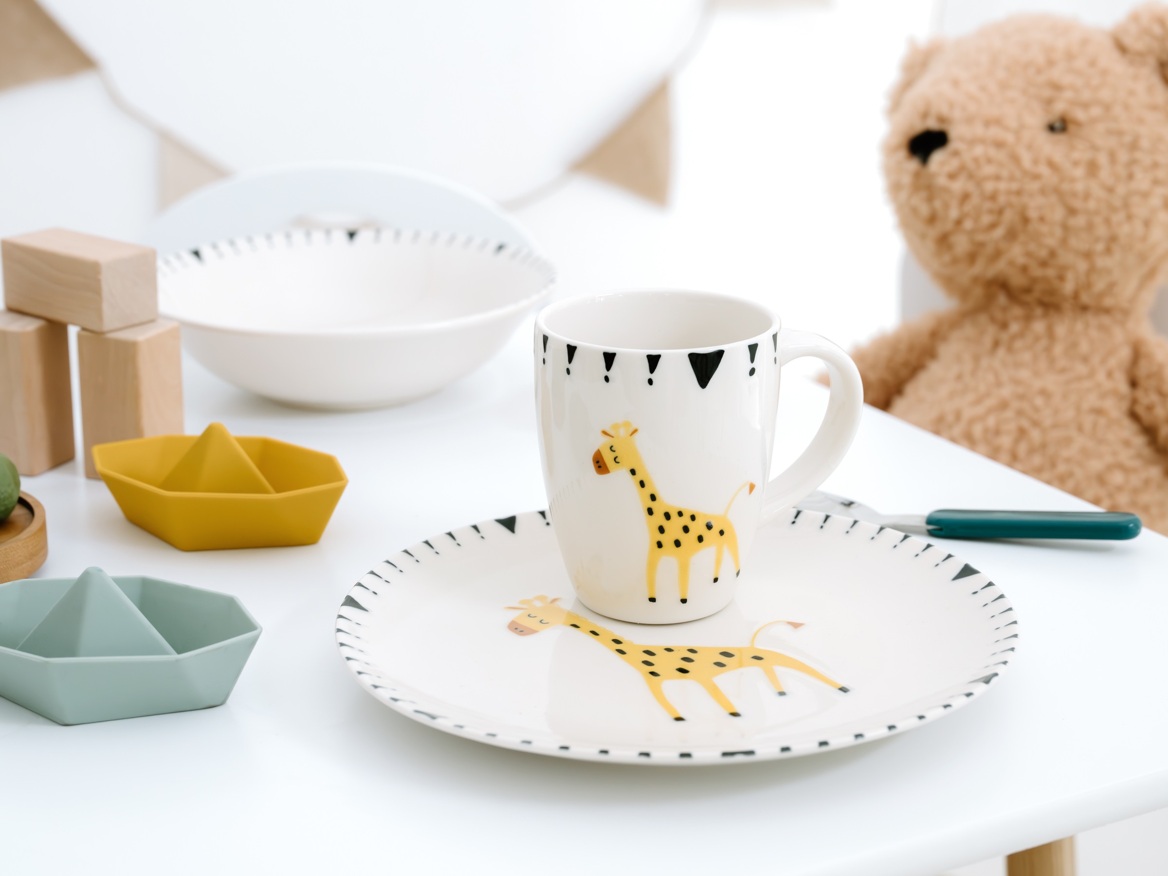 CreaTable Kindergeschirr-Set »Safari Giraffe, Kinder Set 3-tlg.« gezeichnete Tiermotive, skandinavischer Stil, Ethno-Style Motive