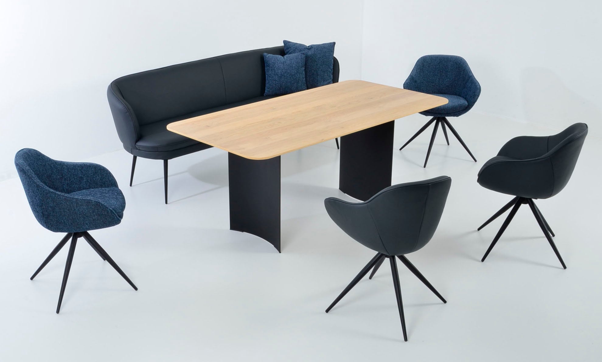 K+W Komfort & Wohnen Essgruppe »ZOOM«, abgerundete Essgruppe in Materialmix, Solobank, 4 Sesseln und 1 Tisch