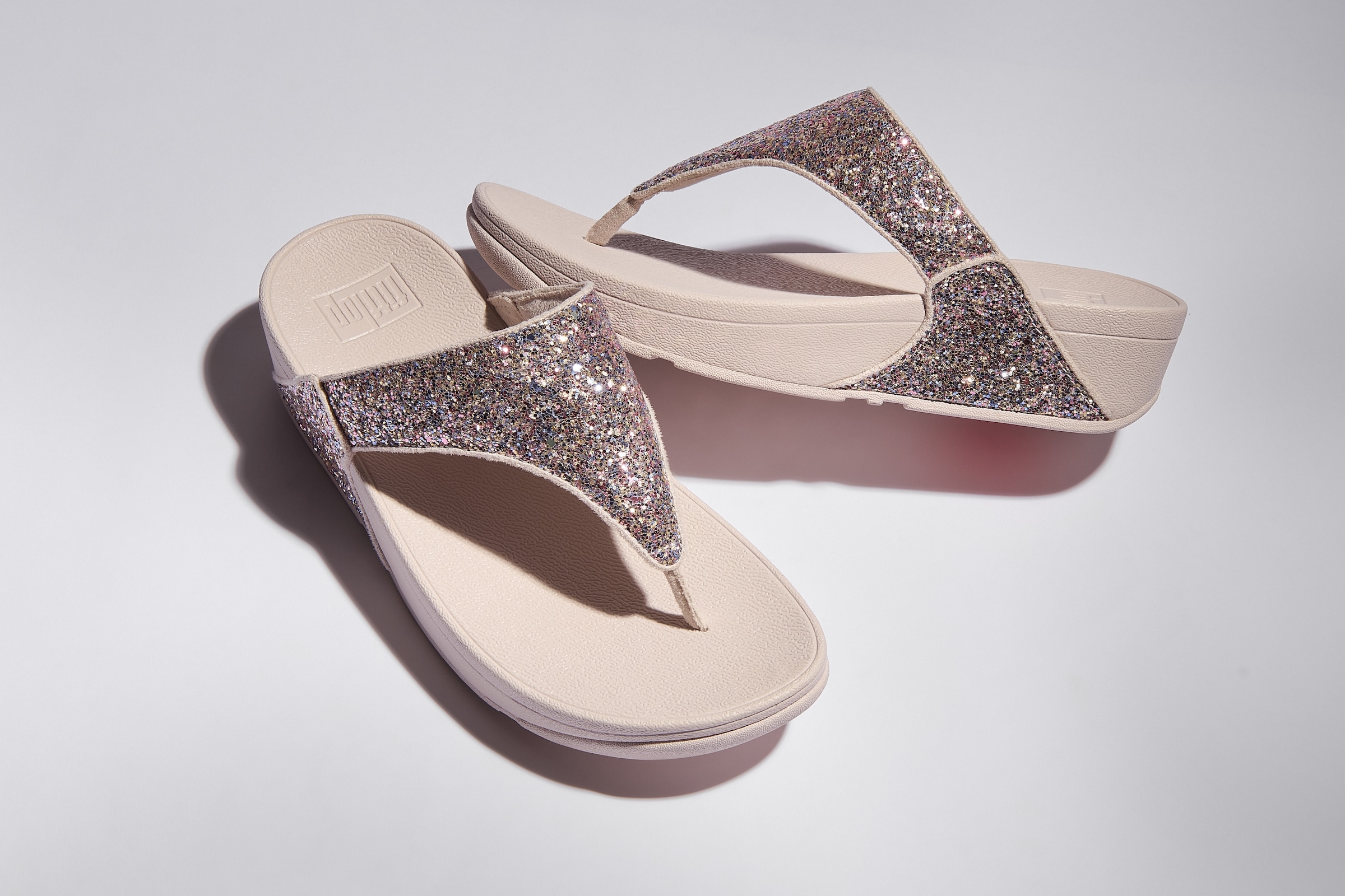 Fitflop Zehentrenner »LULU MULTI-TONAL GLITTER TOE«, Badeschuh, Slides, Sandale mit Glitter