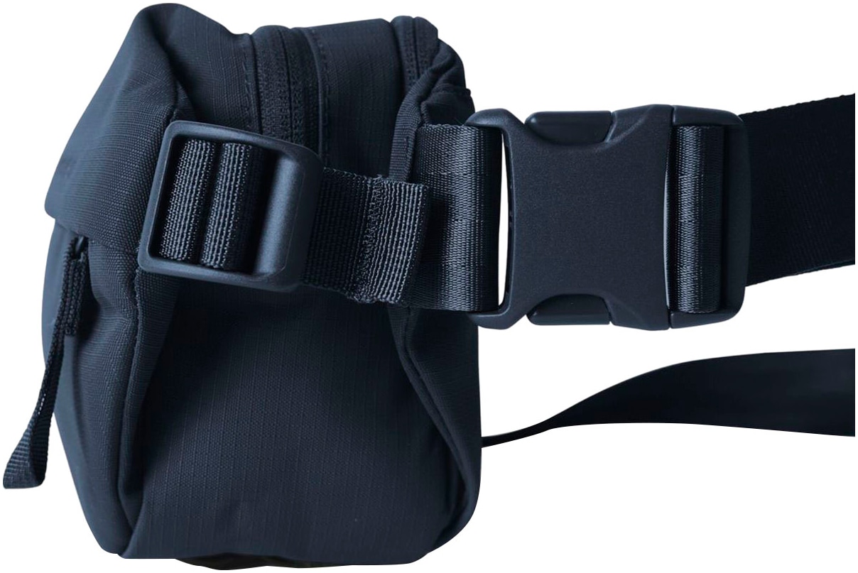 MOMENT Handtasche »Everything Sling 2L«