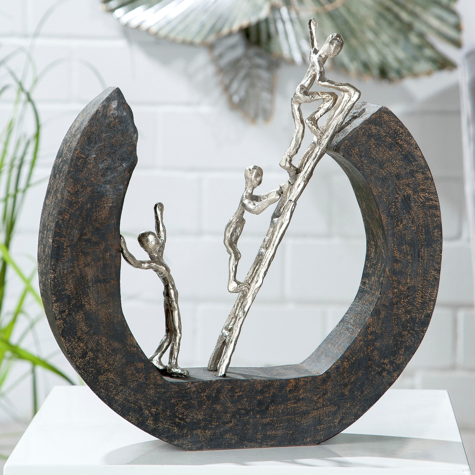 Casablanca by Gilde Dekofigur »Skulptur Hinauf, schwarz/silber«,  Dekoobjekt, aus Metall & Holz, Höhe 32 cm, Wohnzimmer online kaufen | Dekofiguren