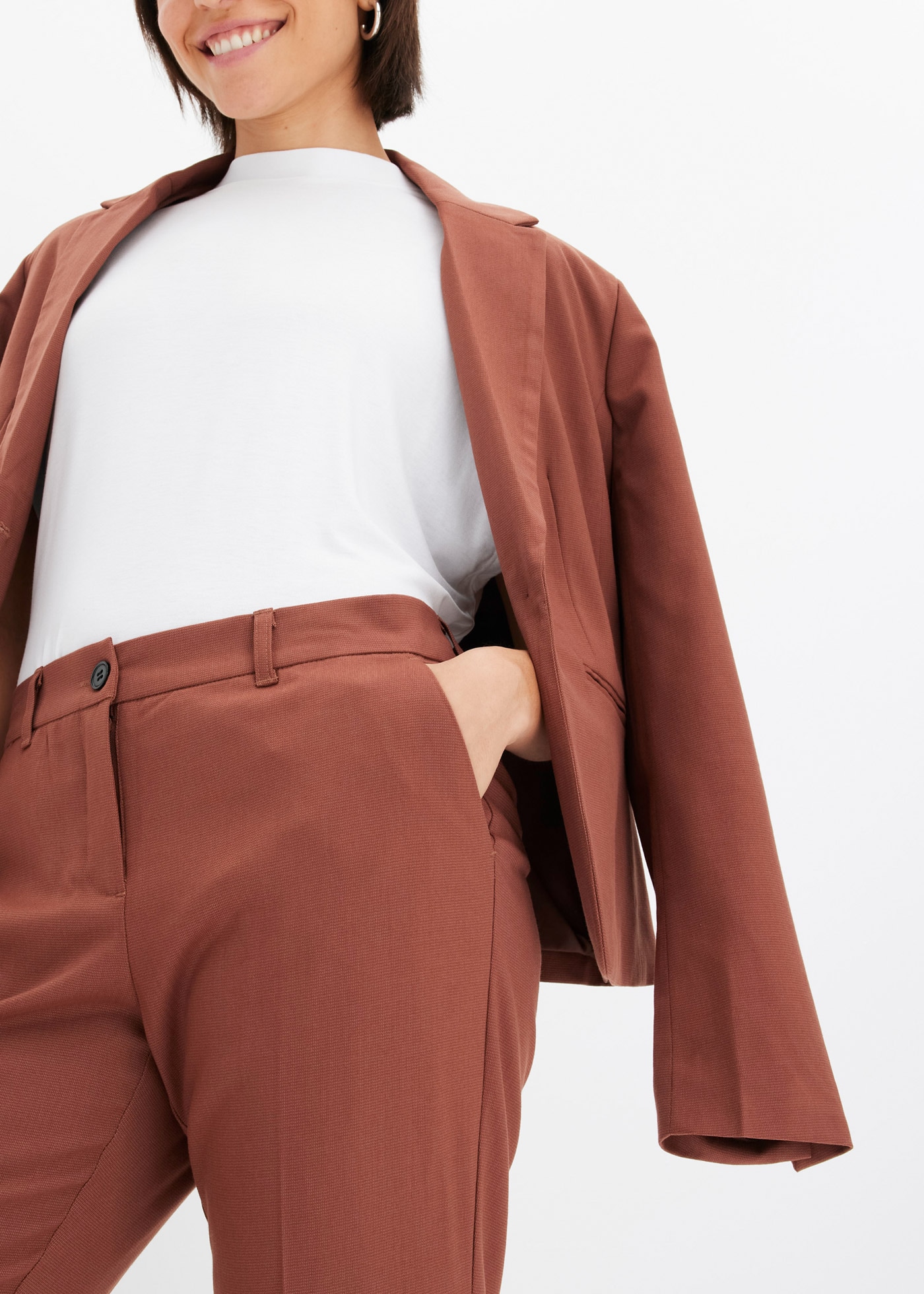 bonprix Anzughose  Slim fit Passform, mit Stretchanteil, mit Bügelfalte