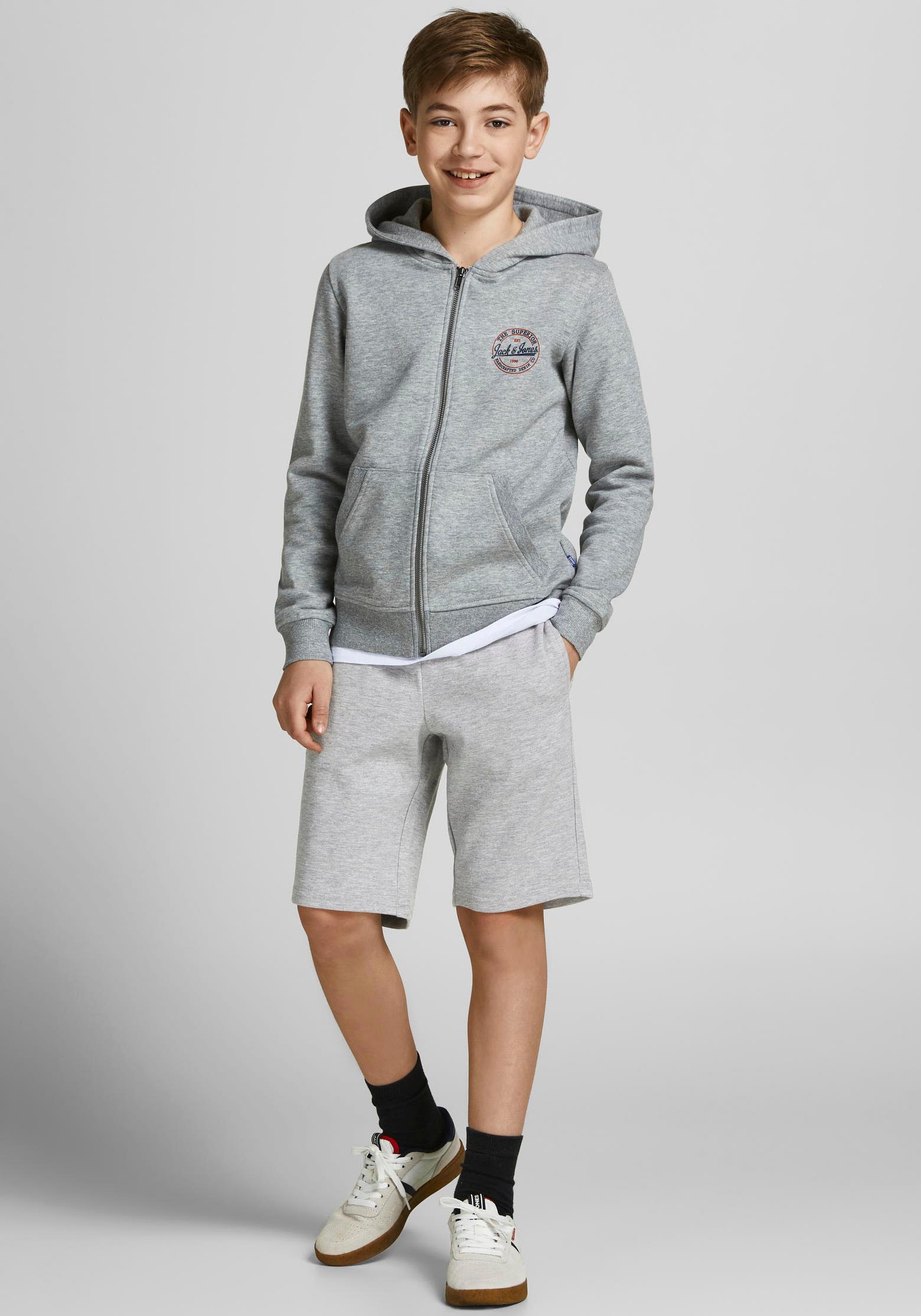 4. Bild von Jack & Jones Junior Sweatshorts »JPSTBASIC SWEAT SHORTS SN«