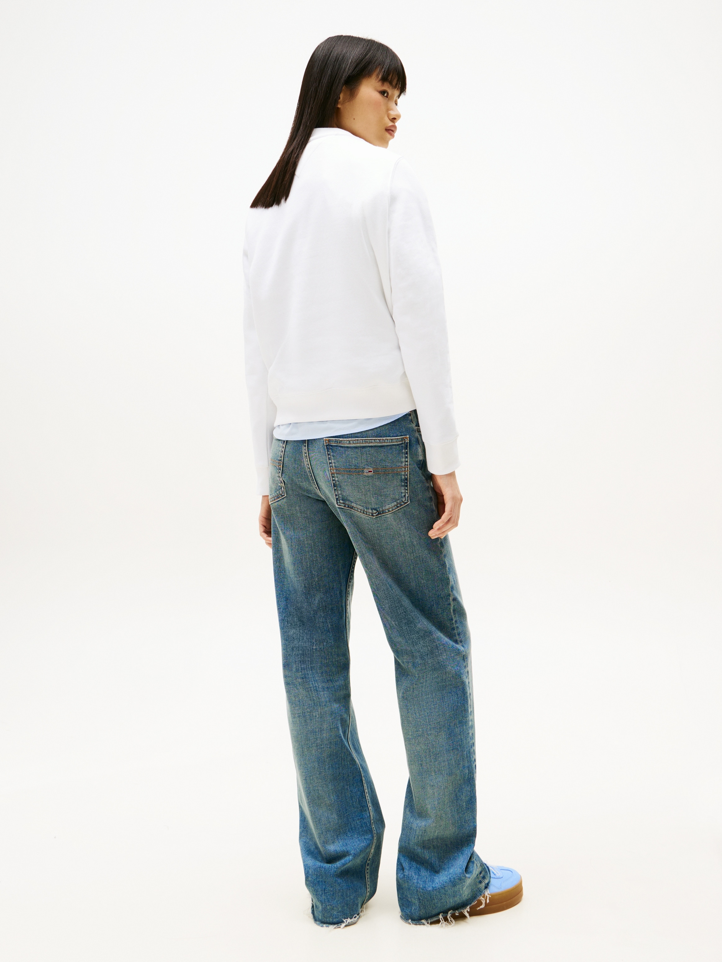 Tommy Jeans Sweatshirt »TJW REG S FLAG CREW«, mit Logostickerei, Regular Fit
