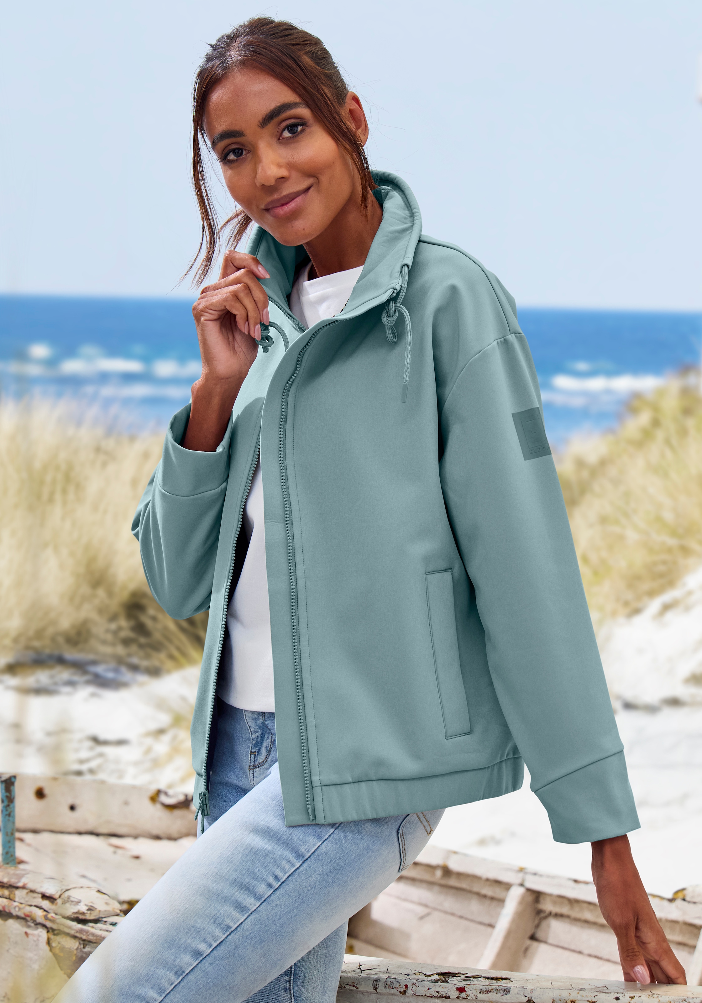 Elbsand Softshelljacke mit hohem, verstellbaren Kragen