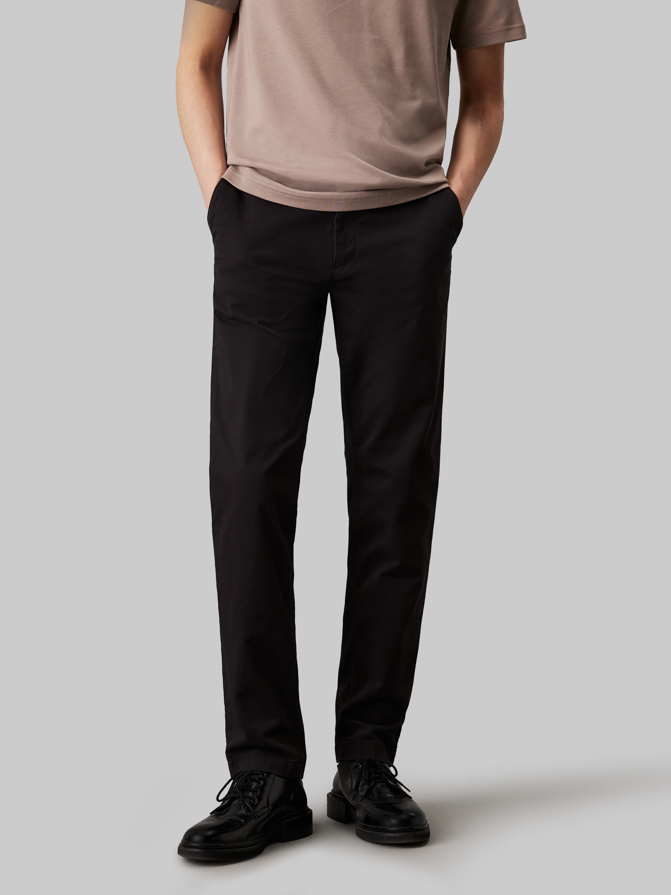 Calvin Klein Chinohose »MODERN TWILL SLIM CHINO«, mit Logoprägung