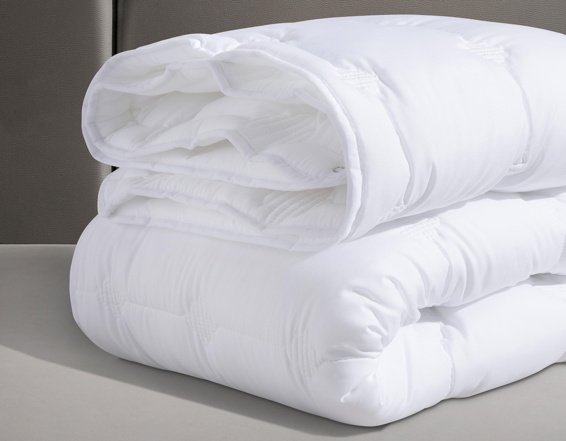 Beco Microfaserbettdecke »Bettdecke Medibett Cotton Soft, in 4 Wärmeklassen  erhältlich«, Füllung Polyester, (1 St.), Von Haus & Garten mit Testurteil:  \