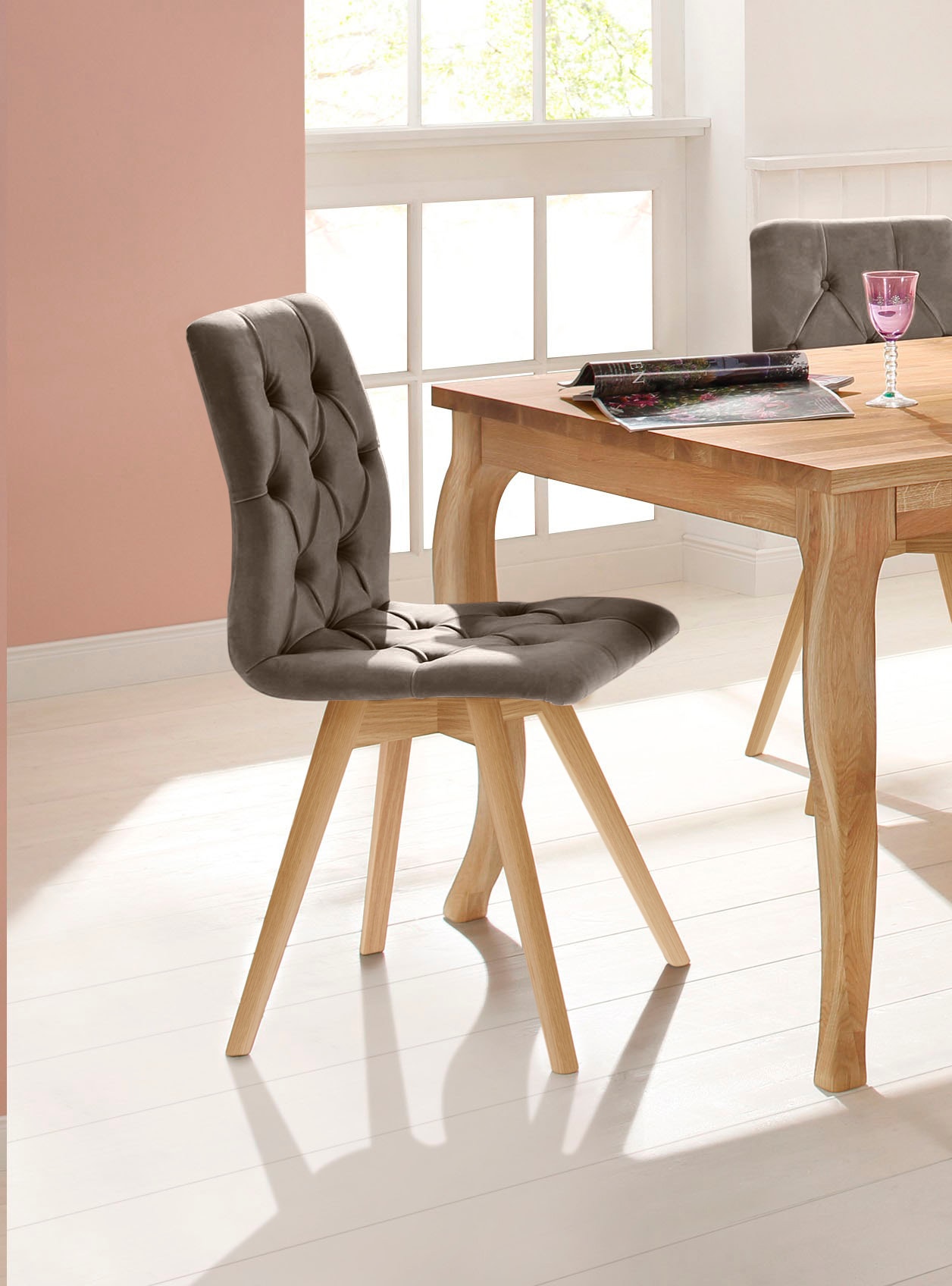 andas Esszimmerstuhl »Rania«, (Set), 2 St., Samtoptik, im 2er/4er/6er Set, Massivholzbeinen