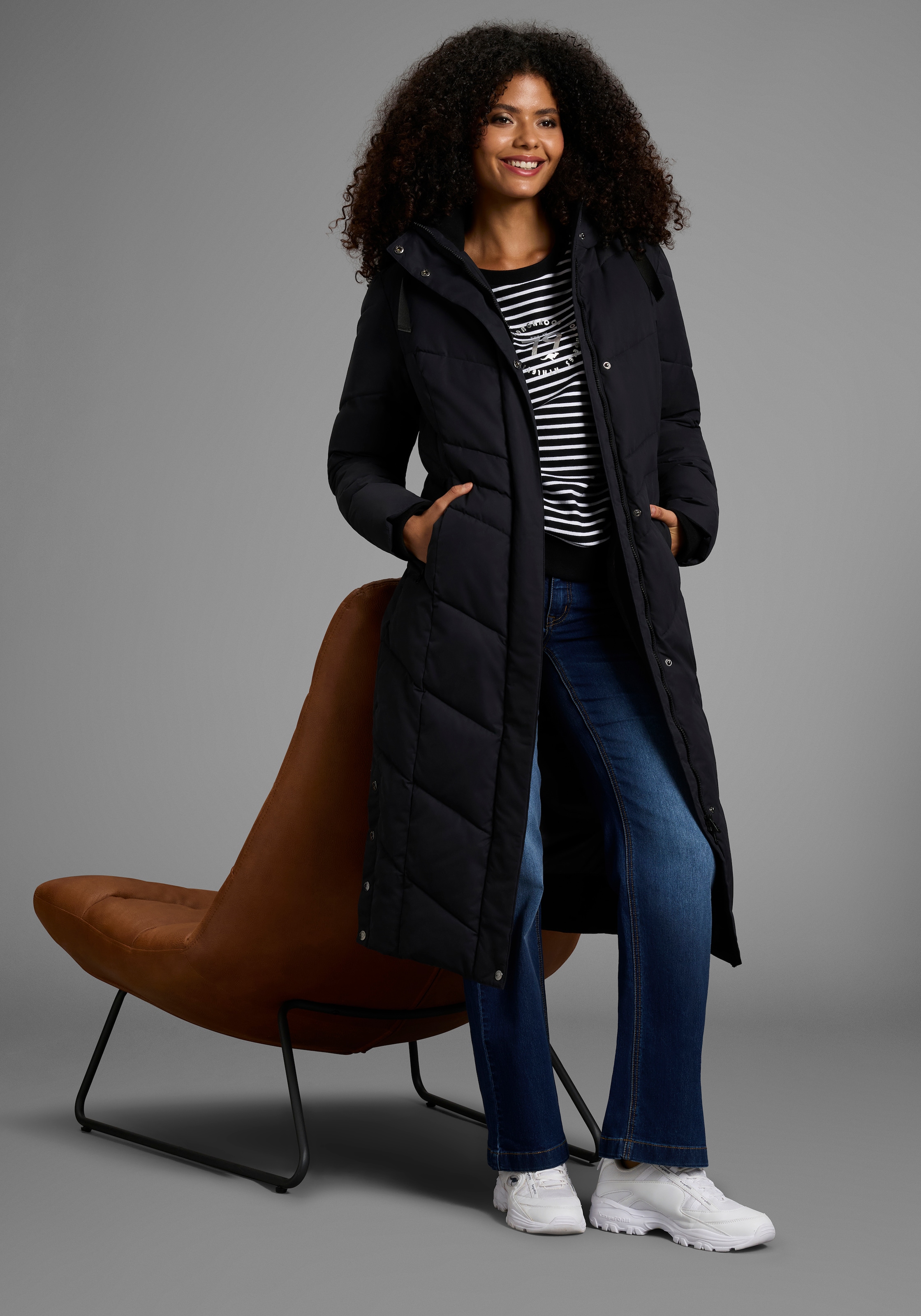 KangaROOS Steppmantel Langer Wintermantel mit seitlichen Knöpfen und Kapuze