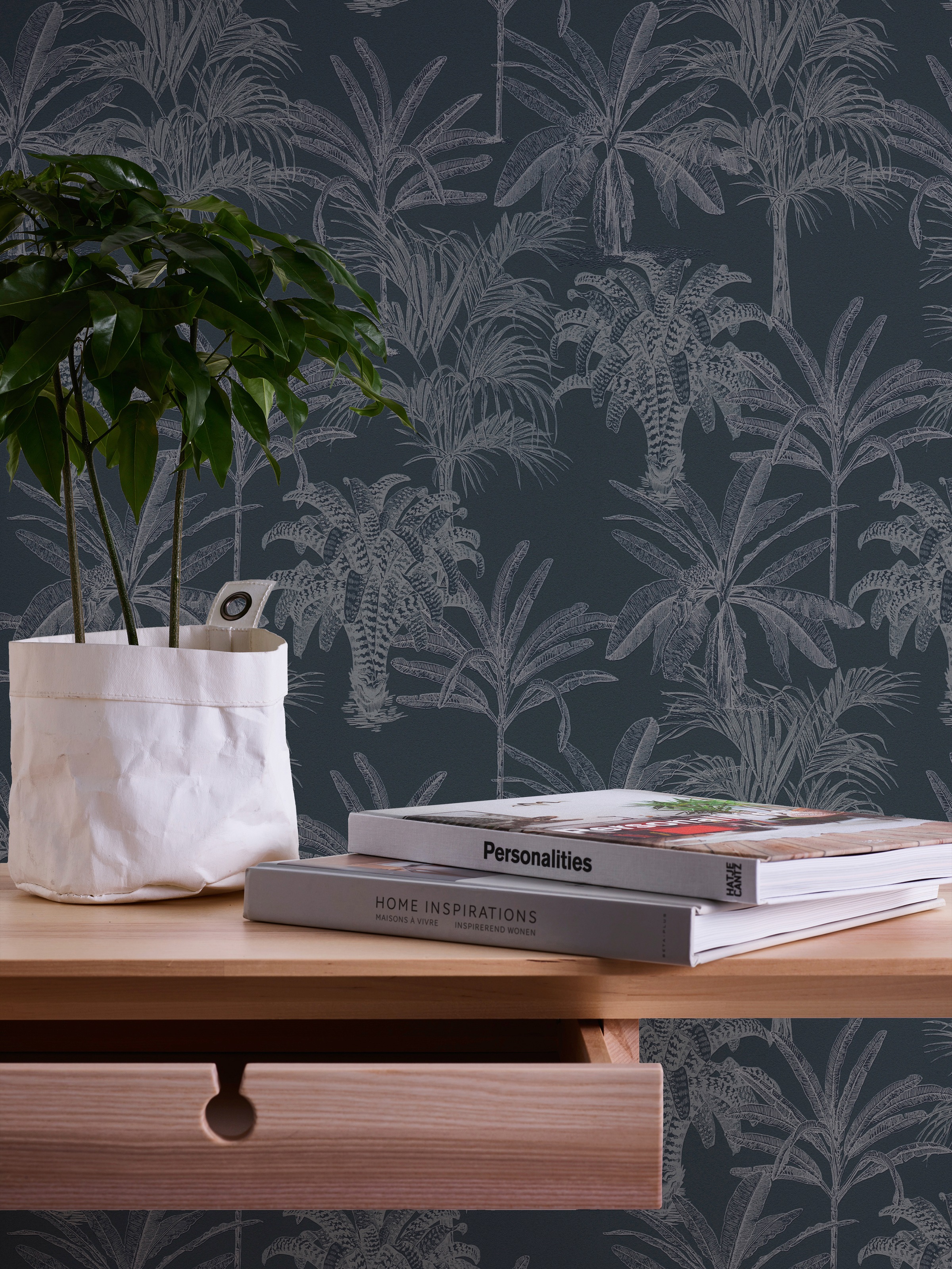 METROPOLIS BY MICHALSKY LIVING Vliestapete »Change is good, Tropical Tale«, floral-botanisch-tropisch, Designertapete Tapete Palmen Tapeten Wohnzimmer Schlafzimmer Küche